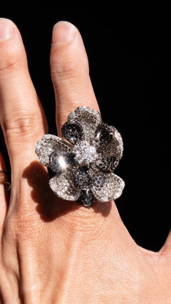 18k White Gold Folding Flower Ring White and Black Diamonds Approx 12cts