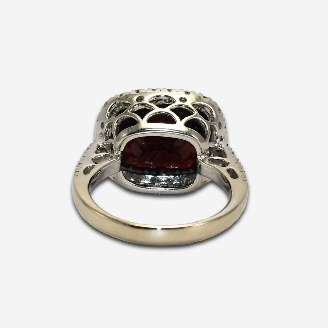 Anillo Granate y Diamante Oro Blanco 18K 7g en Excelente estado para la venta en Laguna Beach, CA