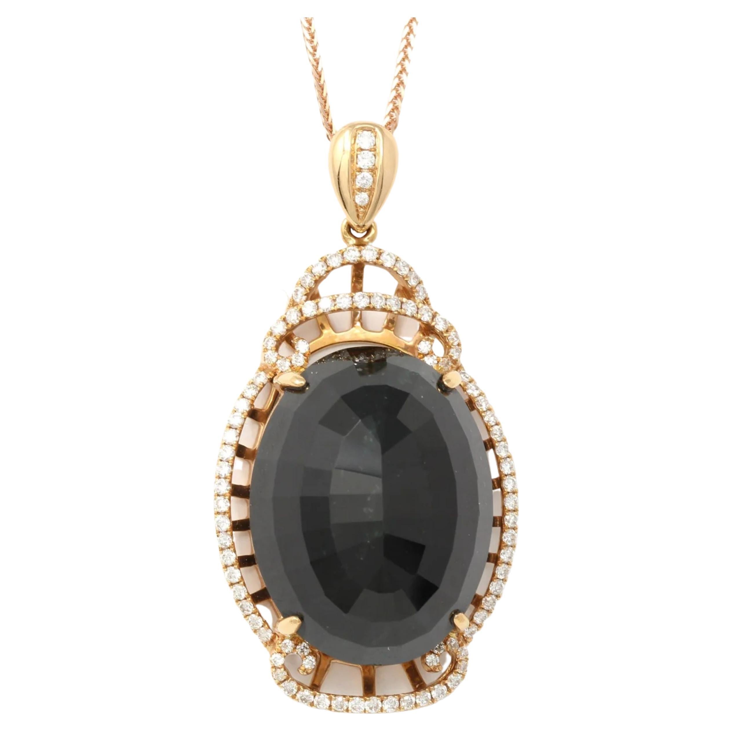 Collier pendentif en or blanc 18 carats avec jadéite noire birmane véritable et diamants