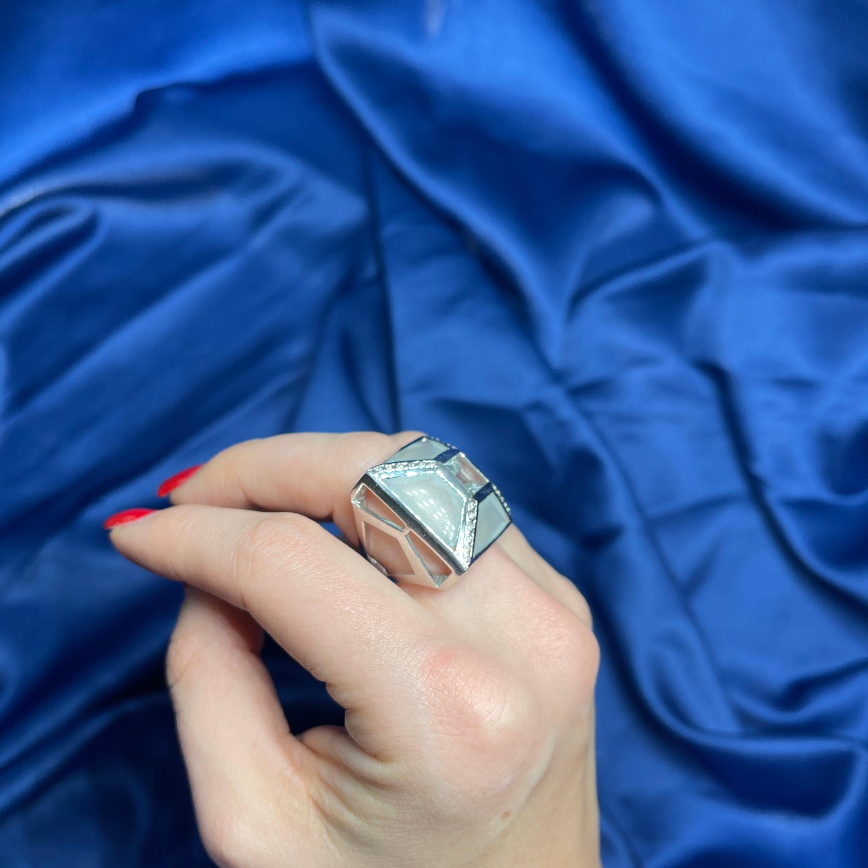 18K White Gold Geometric Band Ring with Aquamarine and Diamonds For Sale 2