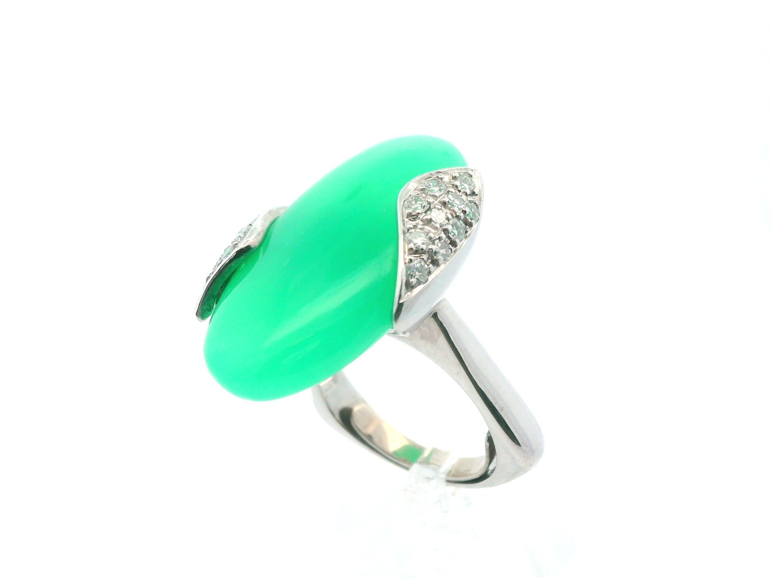 Anillo Crisoprasa Alemana y Diamante en Oro Blanco de 18k en venta 1