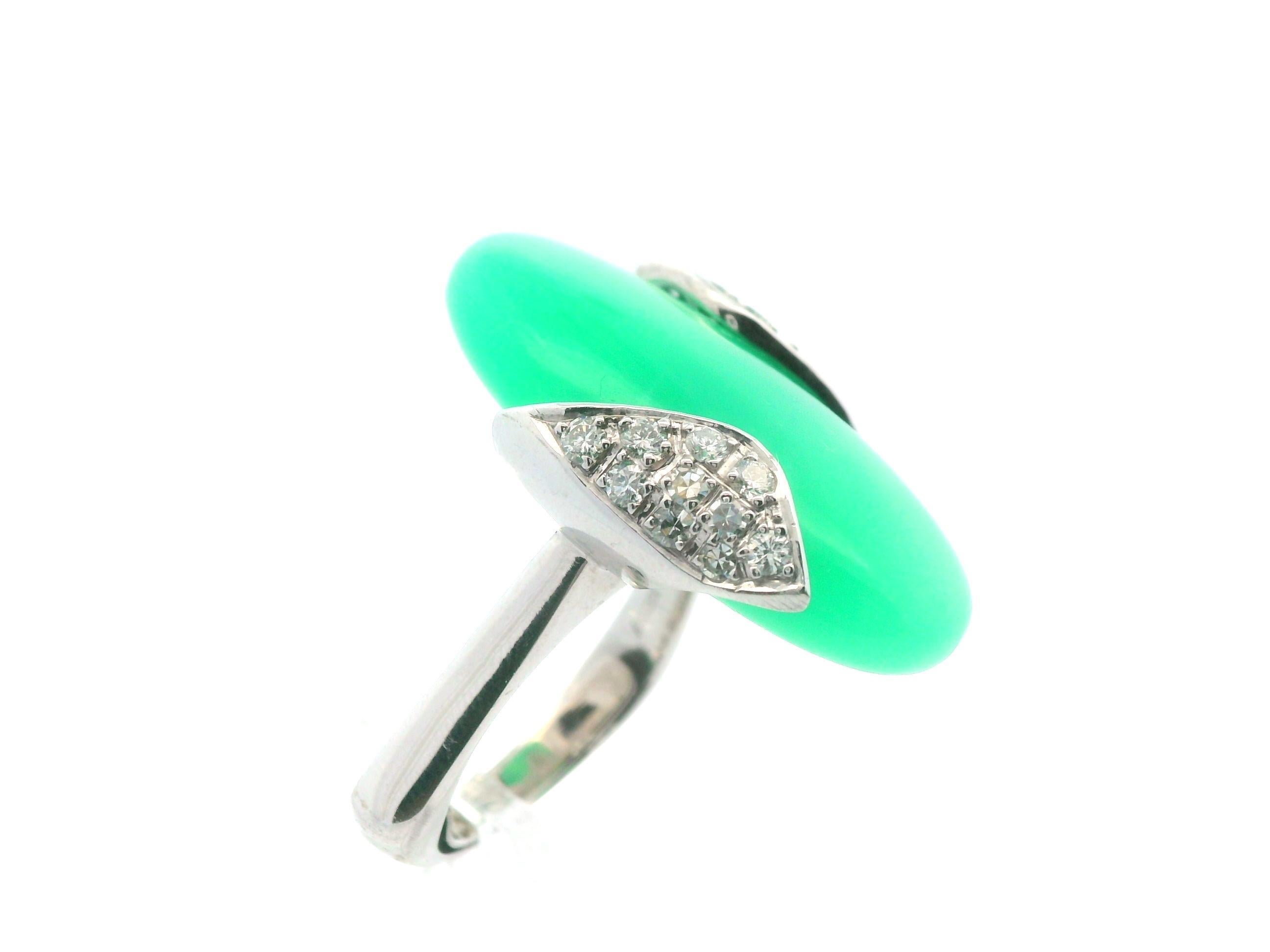 Anillo Crisoprasa Alemana y Diamante en Oro Blanco de 18k en venta 2