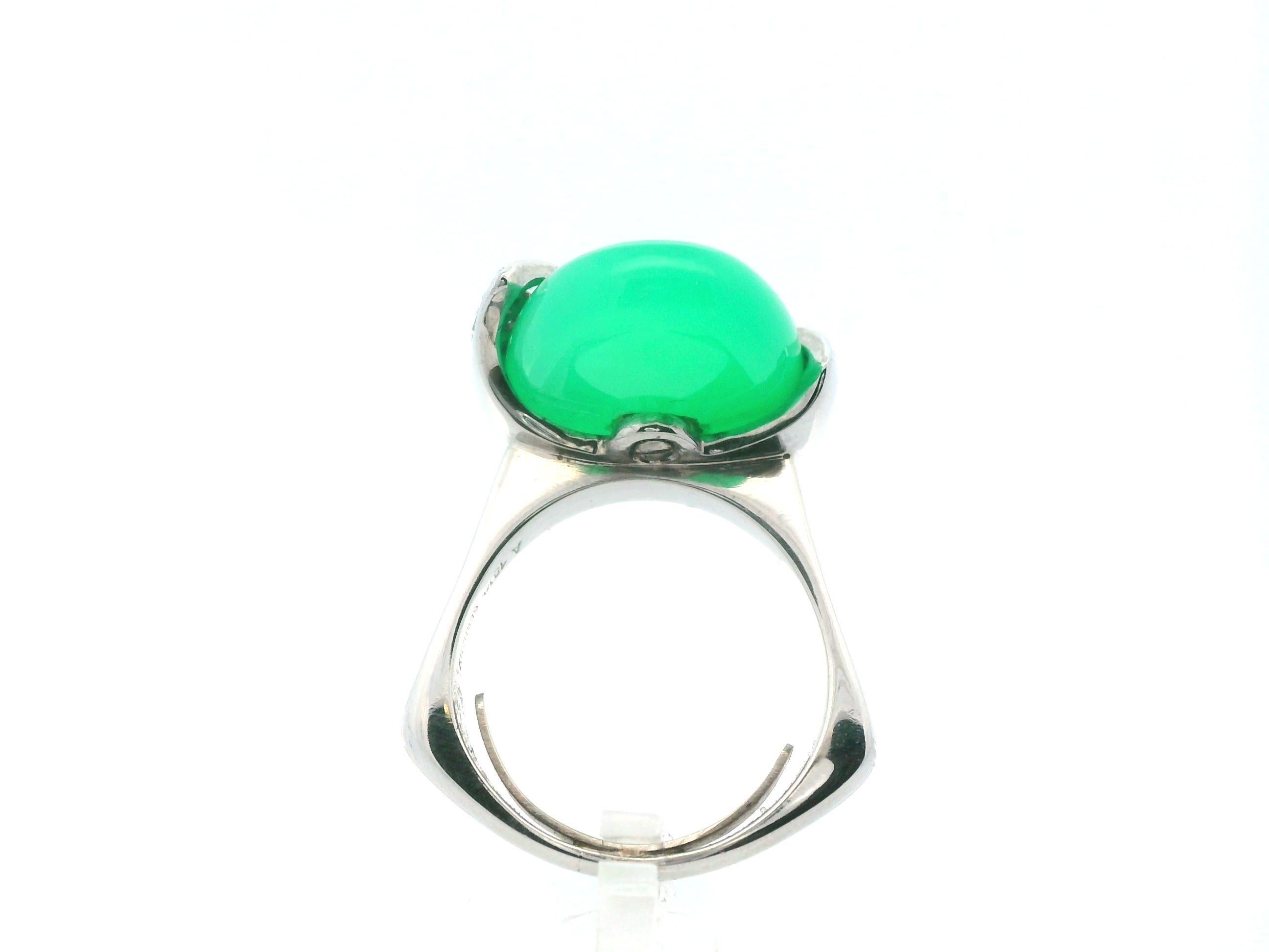 Anillo Crisoprasa Alemana y Diamante en Oro Blanco de 18k en venta 3