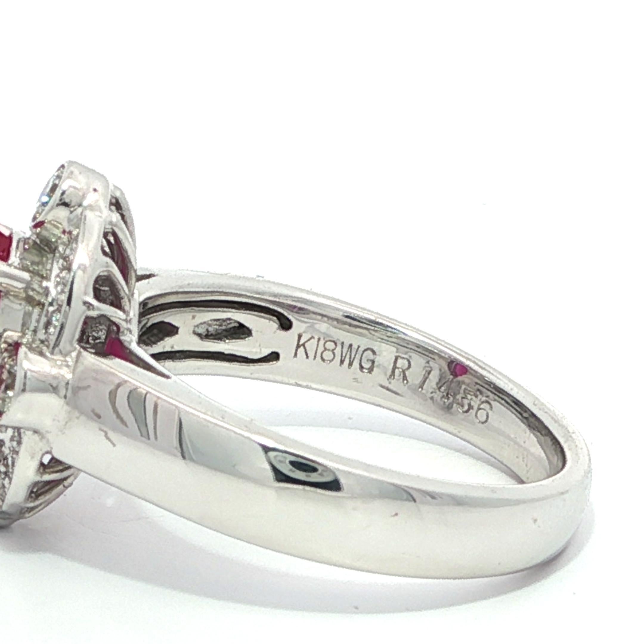 Anello in oro bianco 18k GIA 1,77ctw taglio ovale con rubino rosso vivo e diamante a raggiera in vendita 2