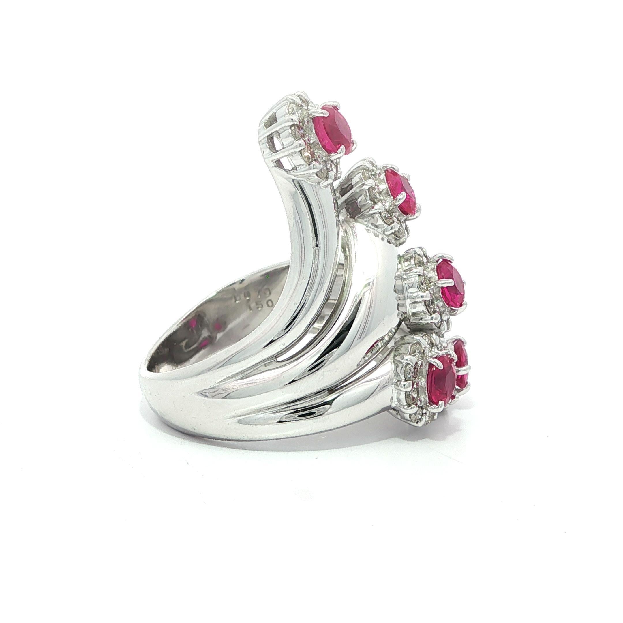 Bague en or blanc 18k GIA 2.20ctw Round Burma Ruby & Diamond Halo Bypass Spray Ring en vente 5