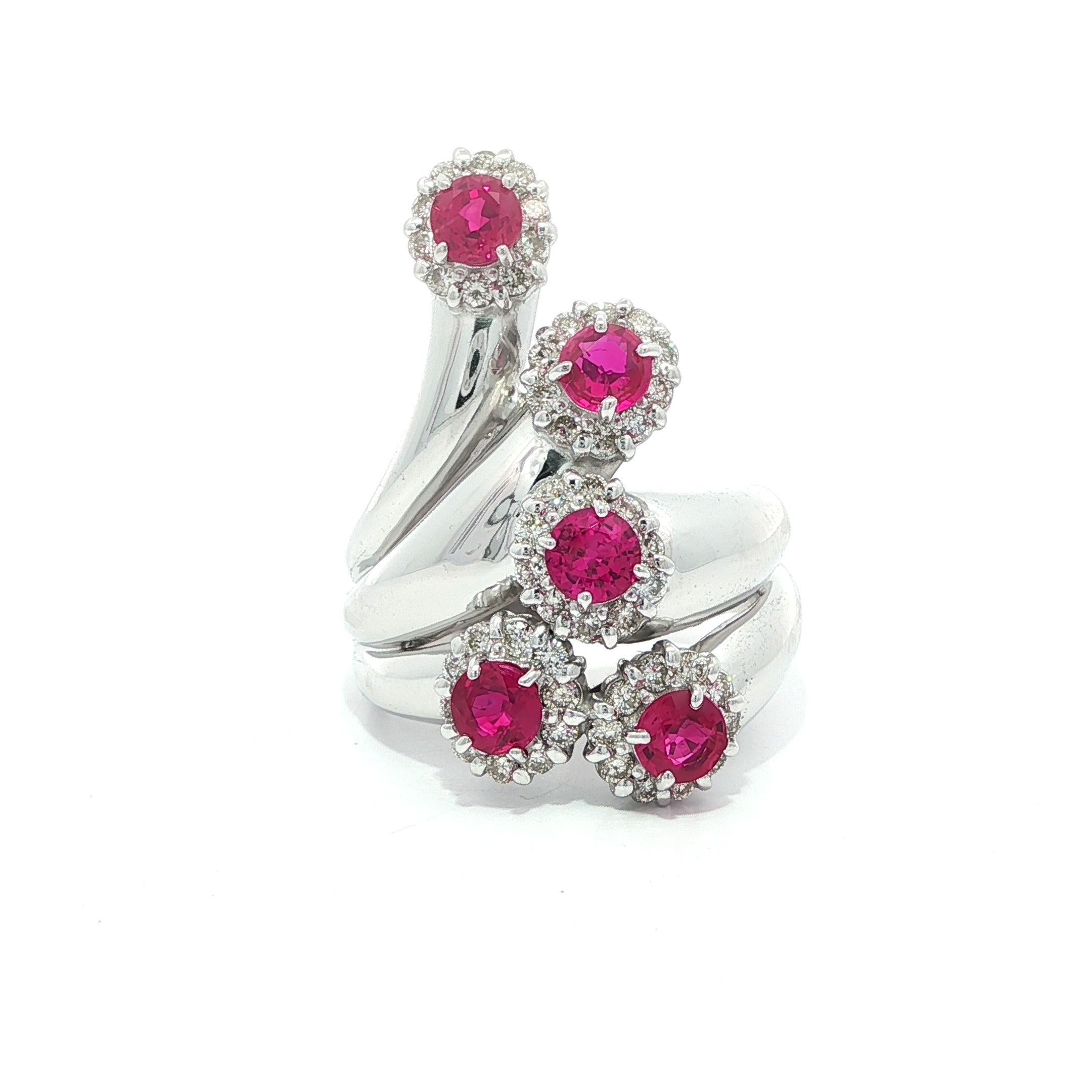 Bague en or blanc 18k GIA 2.20ctw Round Burma Ruby & Diamond Halo Bypass Spray Ring en vente 12