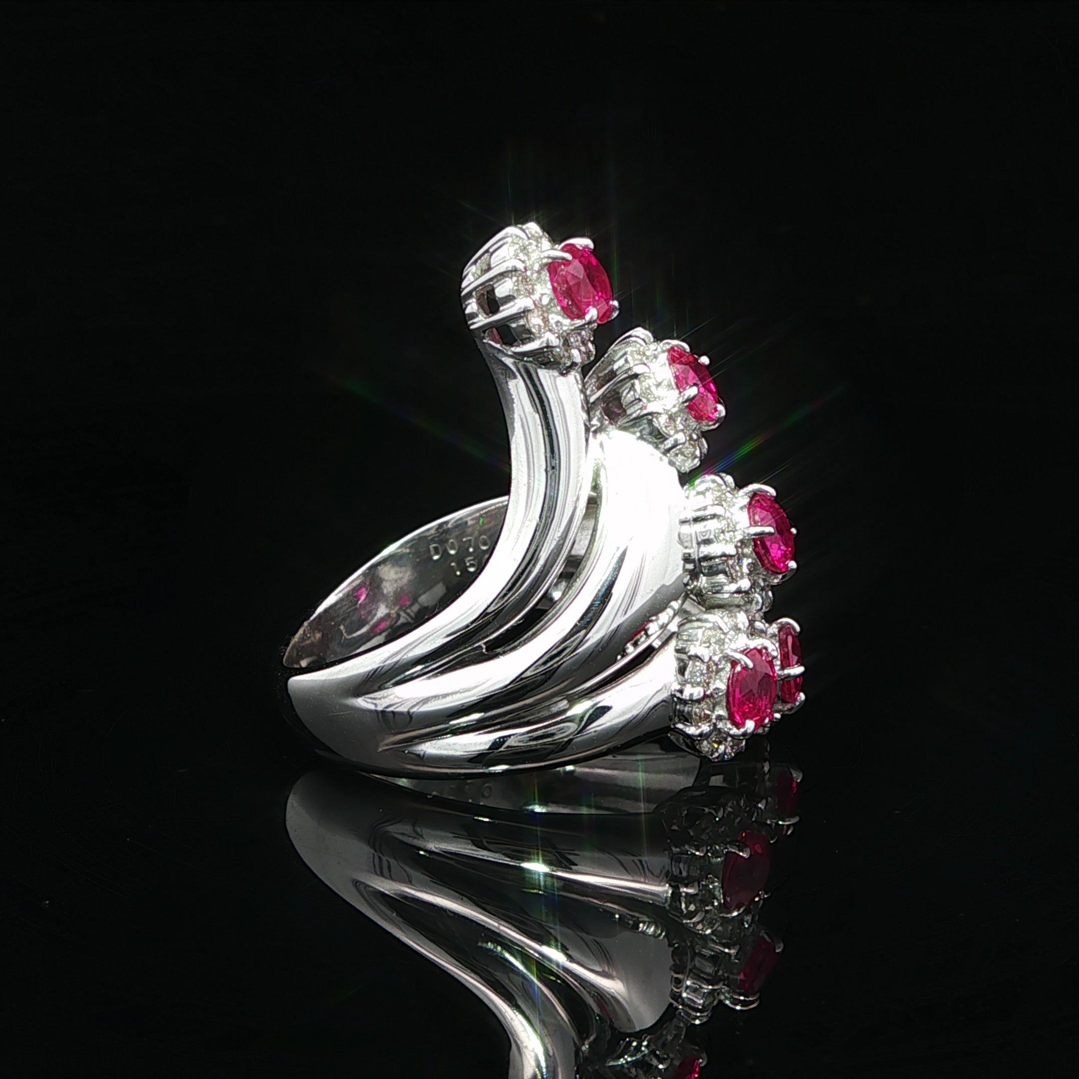 Bague en or blanc 18k GIA 2.20ctw Round Burma Ruby & Diamond Halo Bypass Spray Ring Excellent état - En vente à Montclair, NJ