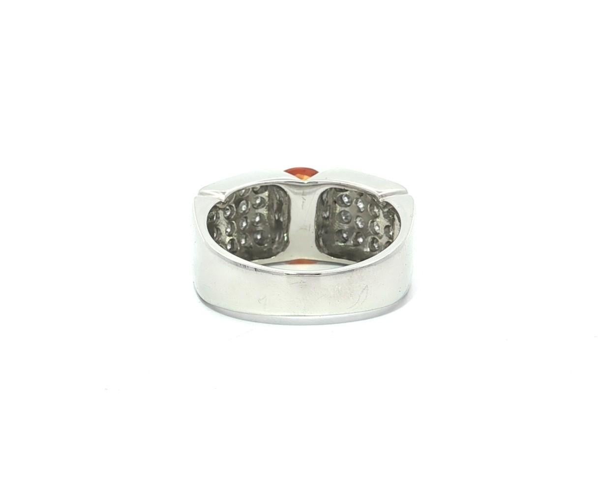 De las mujeres Anillo de oro blanco de 18 quilates con diamantes de zafiro de canal naranja brillante oval de 2,68 ctw GIA en venta
