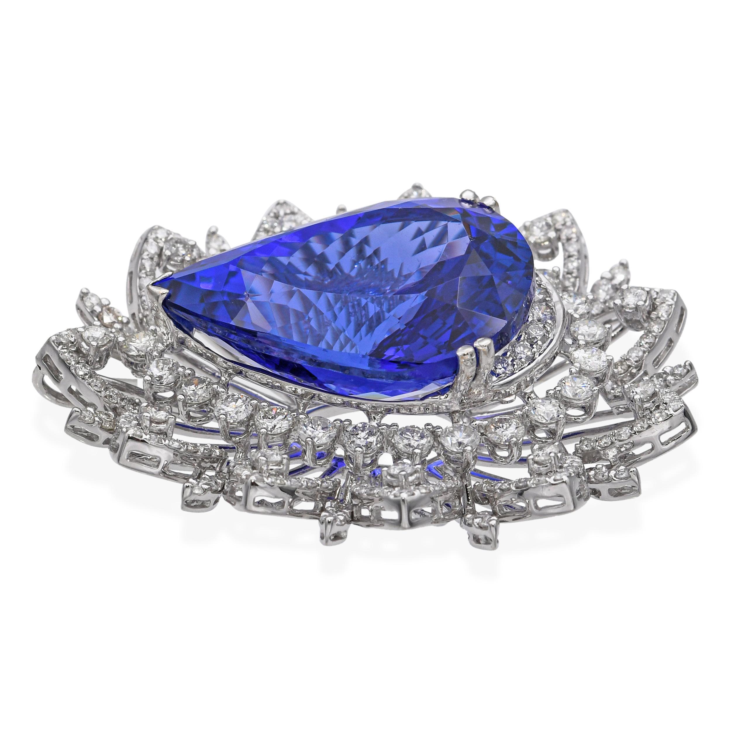 Colgante de oro blanco de 18 quilates con tanzanita GIA de 32,82 ct y diamantes de 4,32 tcw en venta 1