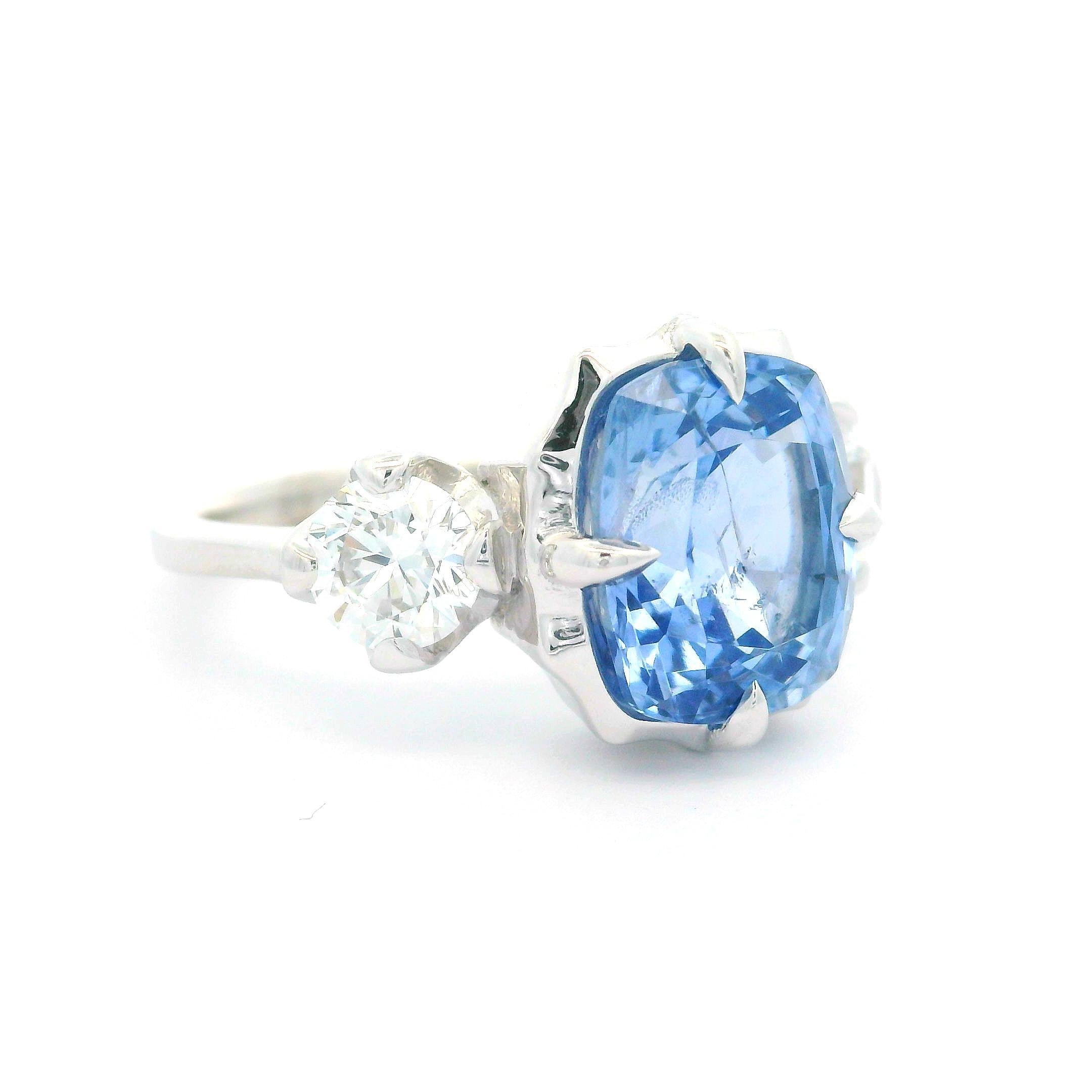18k White Gold GIA 5.36ct Cushion Periwinkle Blue Sapphire and Diamond Ring For Sale 4