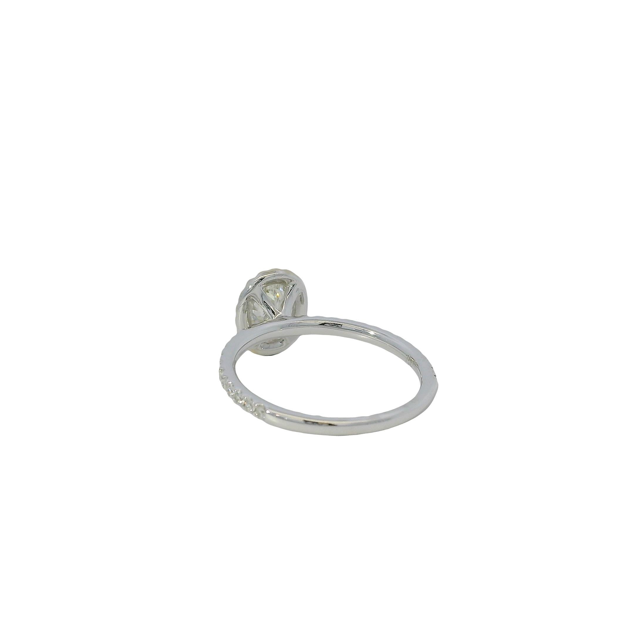 Anillo de compromiso de oro blanco de 18k con diamante de talla oval certificada por GIA de 0,71 ct en venta 6