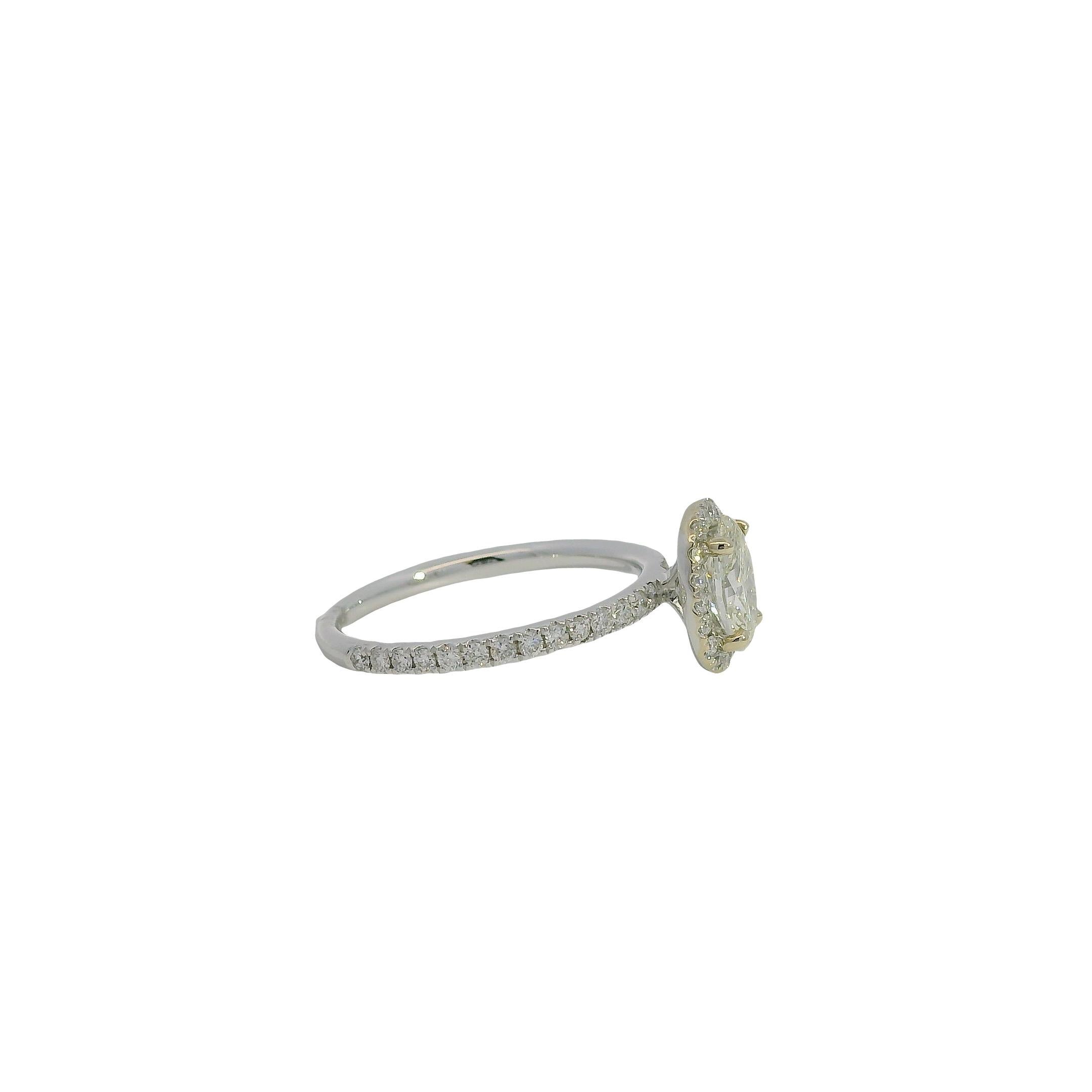 Anillo de compromiso de oro blanco de 18k con diamante de talla oval certificada por GIA de 0,71 ct en venta 12