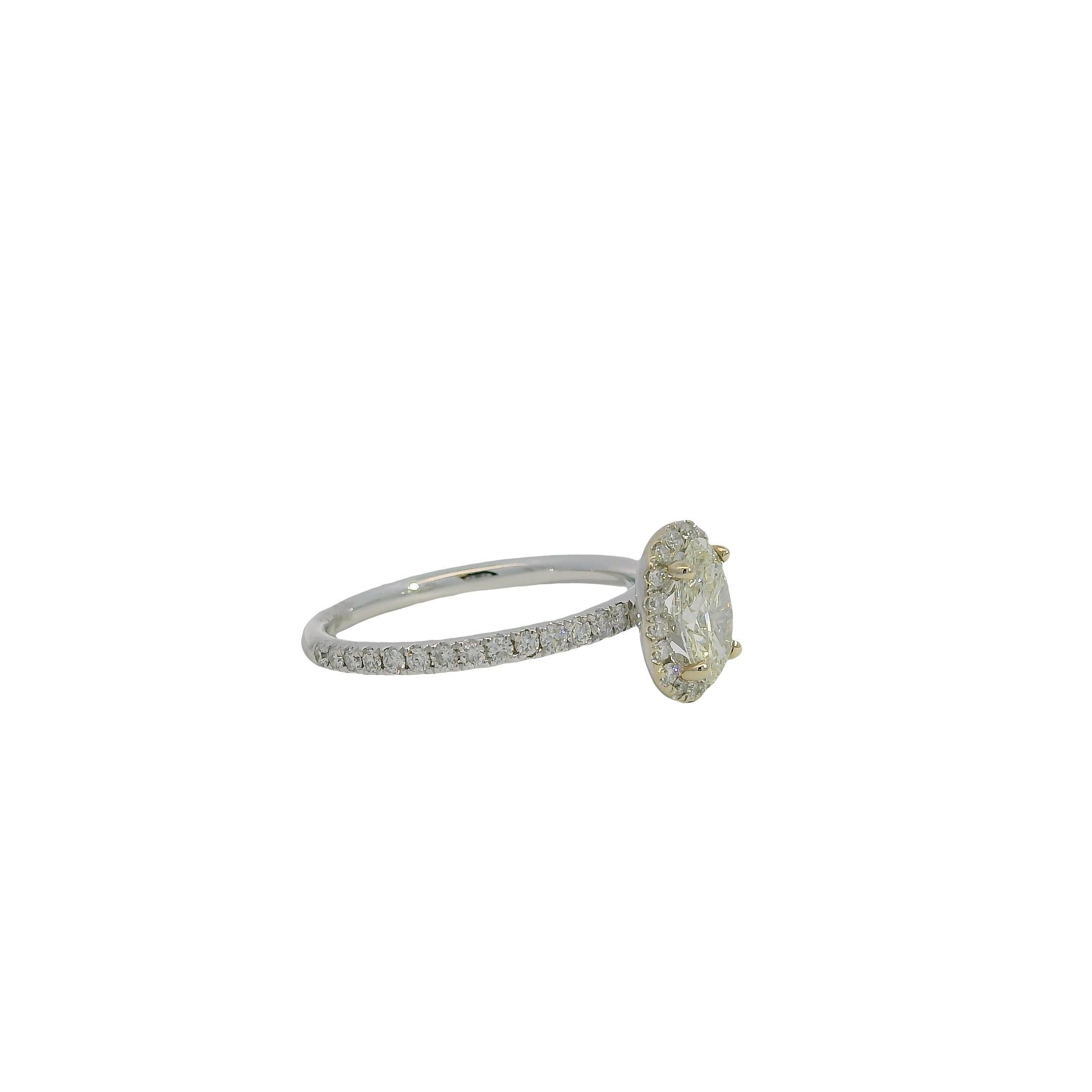 Anillo de compromiso de oro blanco de 18k con diamante de talla oval certificada por GIA de 0,71 ct en venta 13