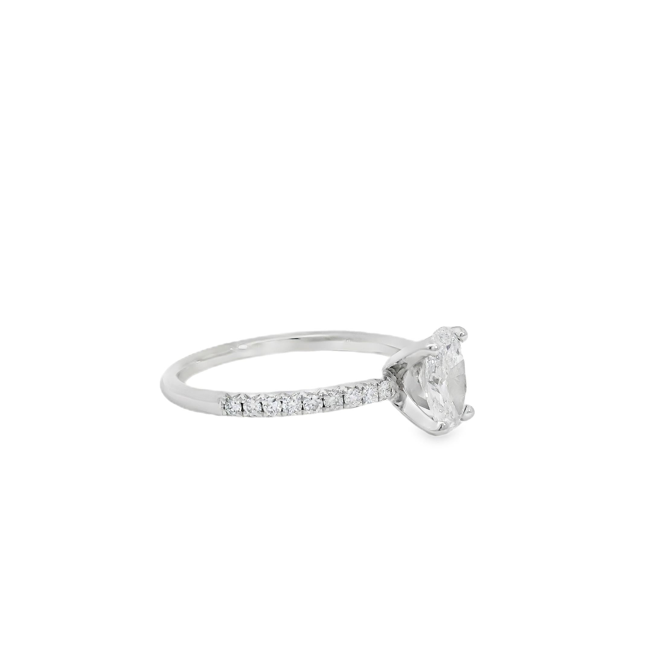 Bague de fiançailles en or blanc 18k certifiée GIA 0,74ct diamant taille ovale en vente 12