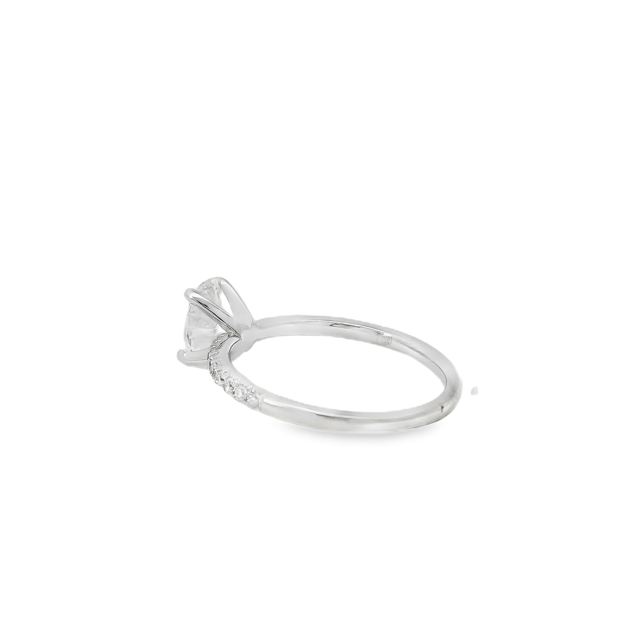 Bague de fiançailles en or blanc 18k certifiée GIA 0,74ct diamant taille ovale en vente 4