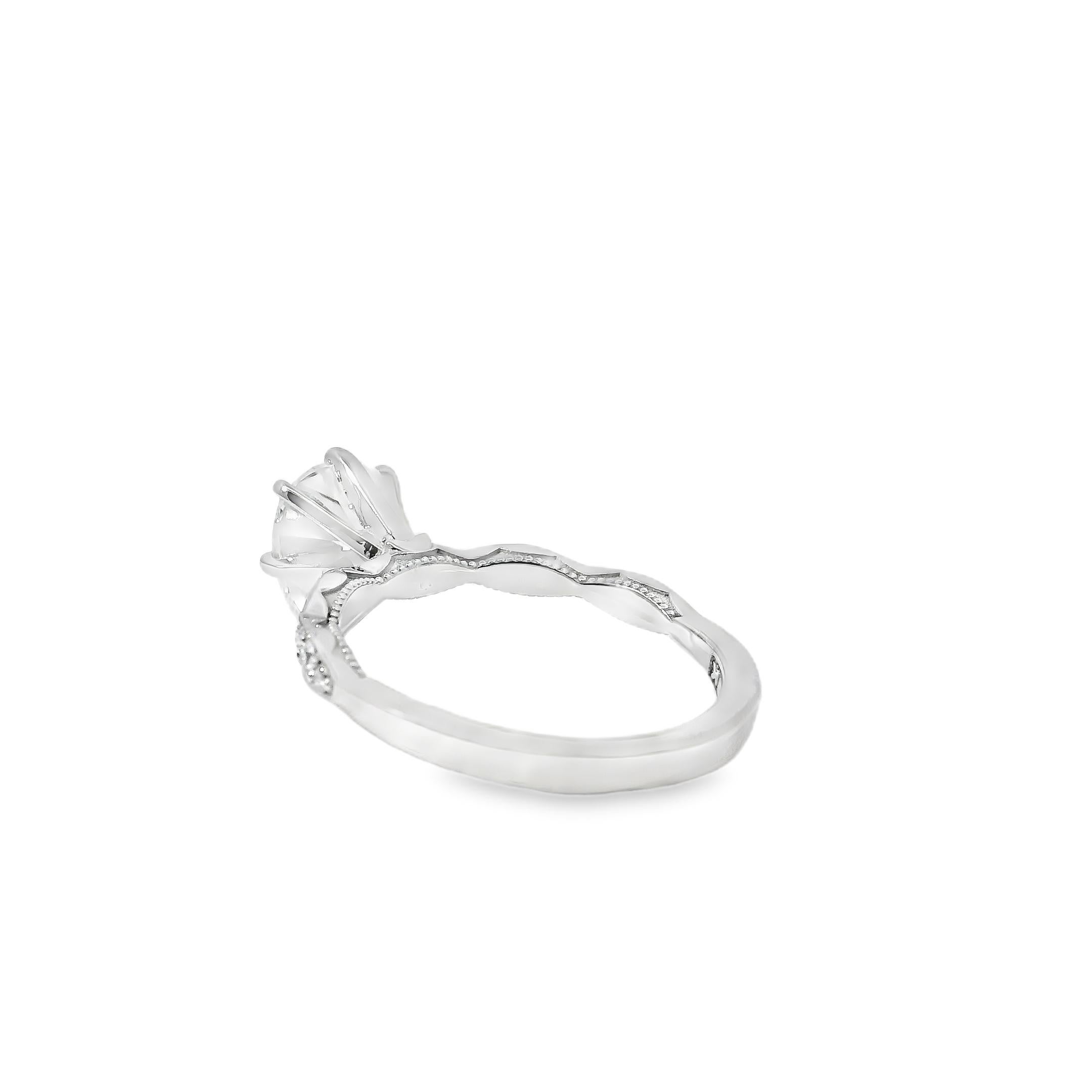 Bague de fiançailles en or blanc 18k certifiée GIA 1,71ct diamant taille poire en vente 5