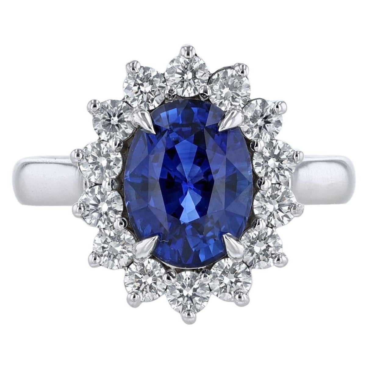 18 Karat Weißgold GIA zertifizierter blauer Saphir Diamant Halo-Ring