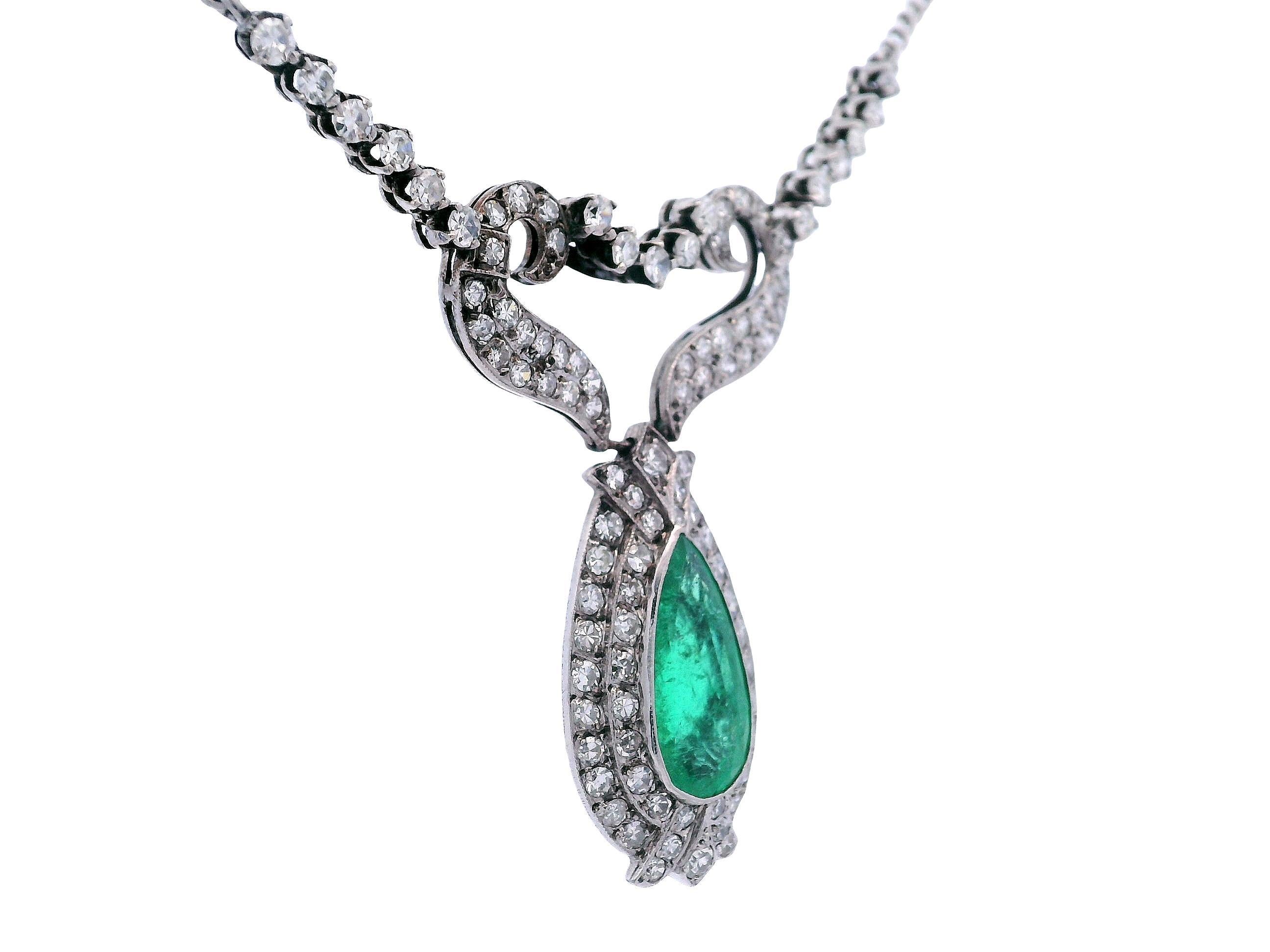 18K White Gold GIA Certified Colombian Emerald & Diamond Necklace In Good Condition For Sale In Aventura, FL