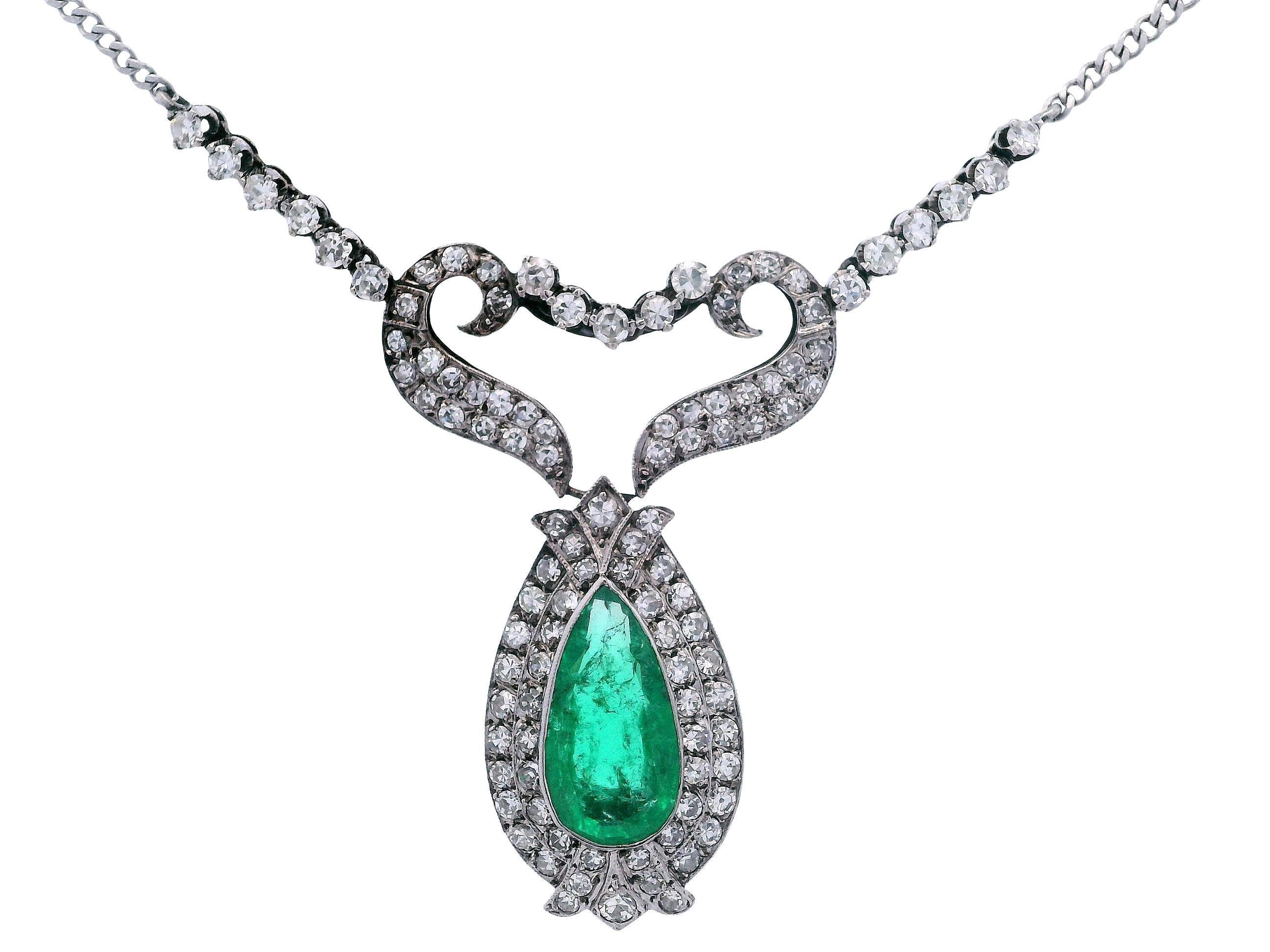 18K White Gold GIA Certified Colombian Emerald & Diamond Necklace For Sale 3