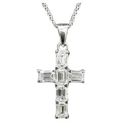 Collana con ciondolo a forma di croce in oro bianco 18 carati con diamante certificato GIA