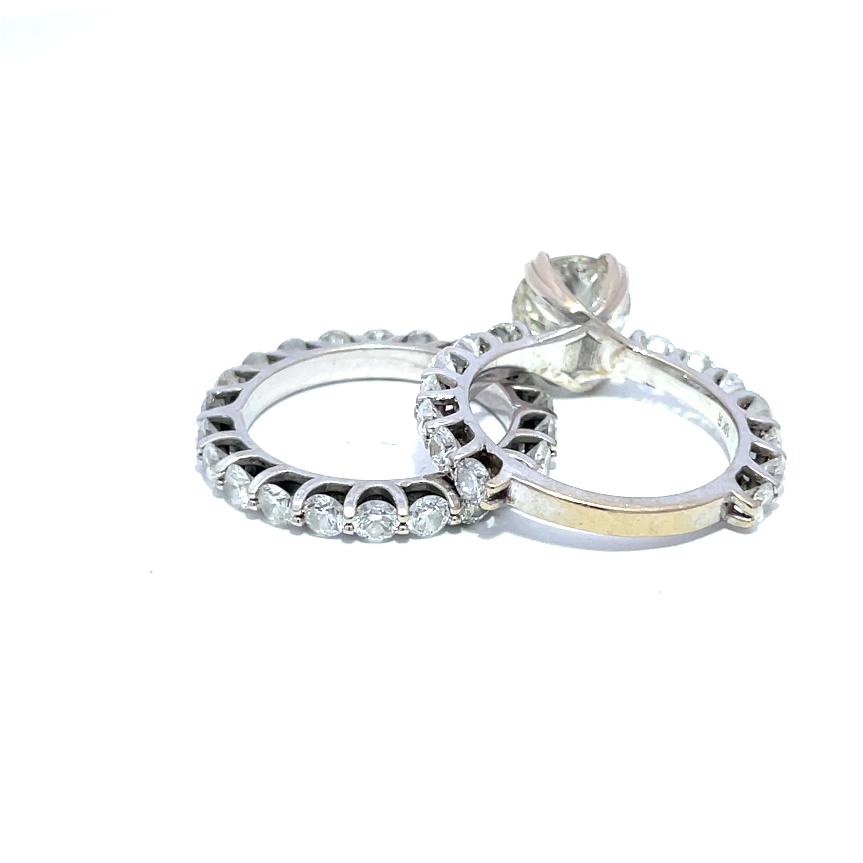 Moderne Bagues de mariage en or blanc 18 carats avec diamants naturels certifiés GIA en vente