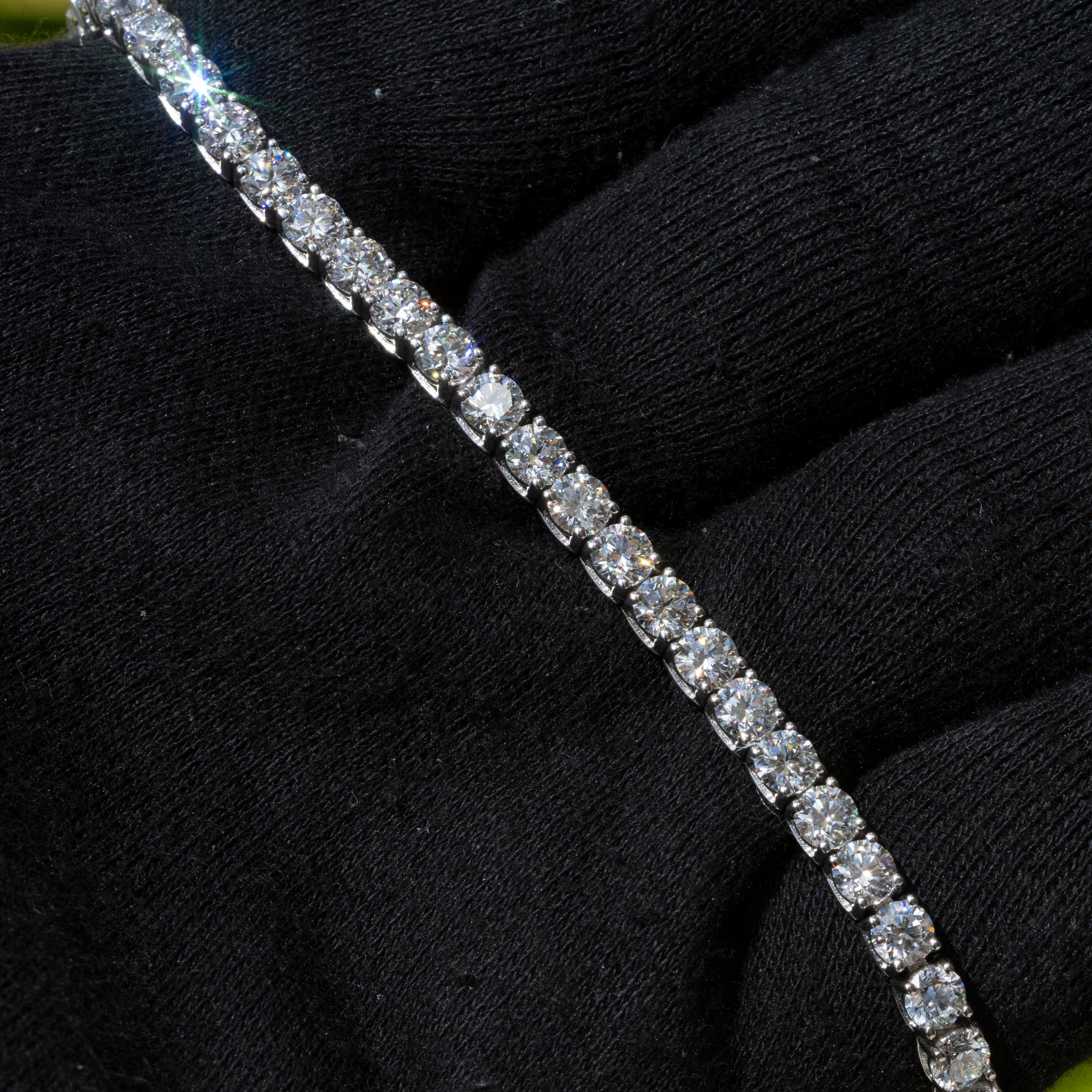 Round Cut 18k White Gold GIA Certified Natural Internally Flawless Diamond Tennis Bracelet