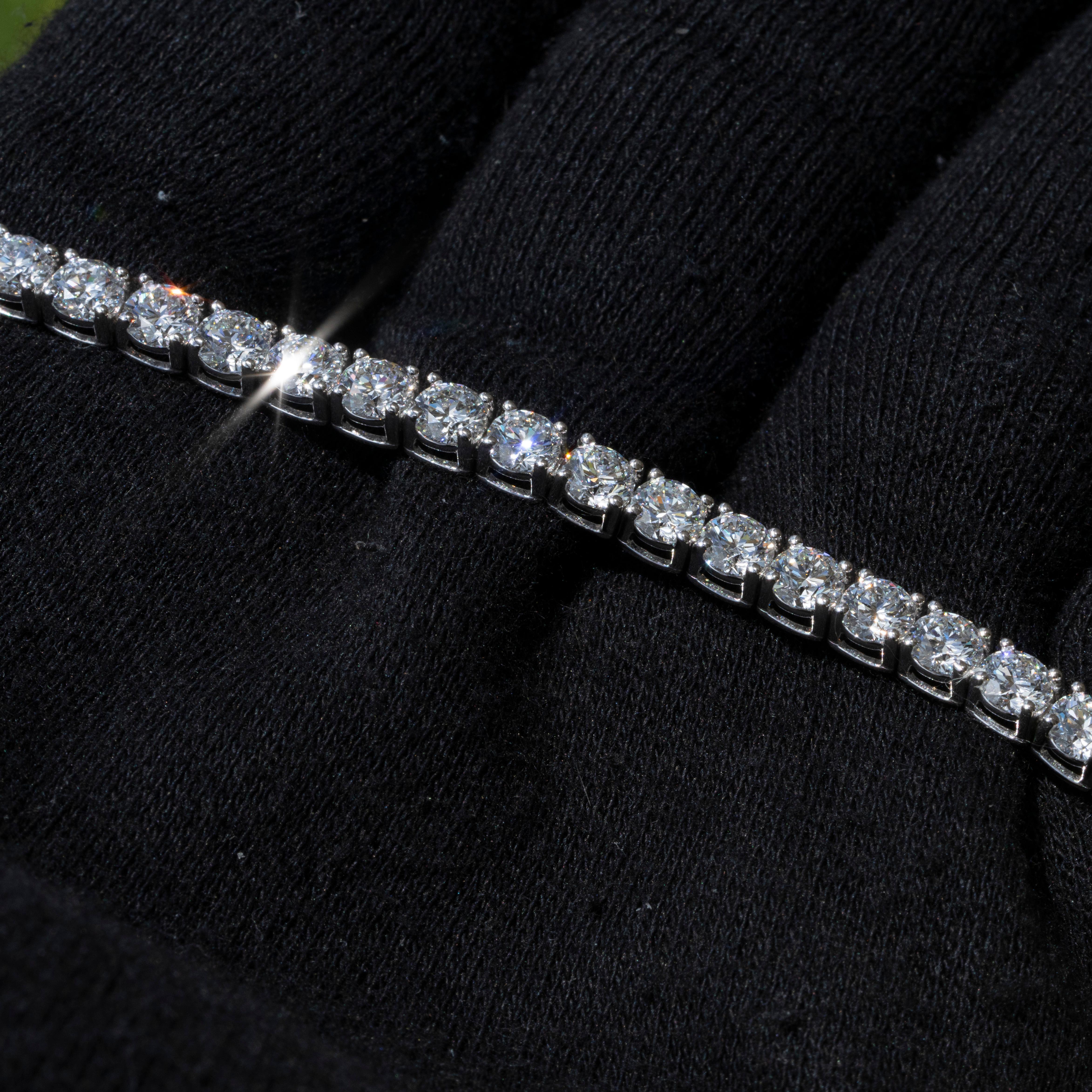 18k White Gold GIA Certified Natural Internally Flawless Diamond Tennis Bracelet In New Condition In Boca Raton, FL