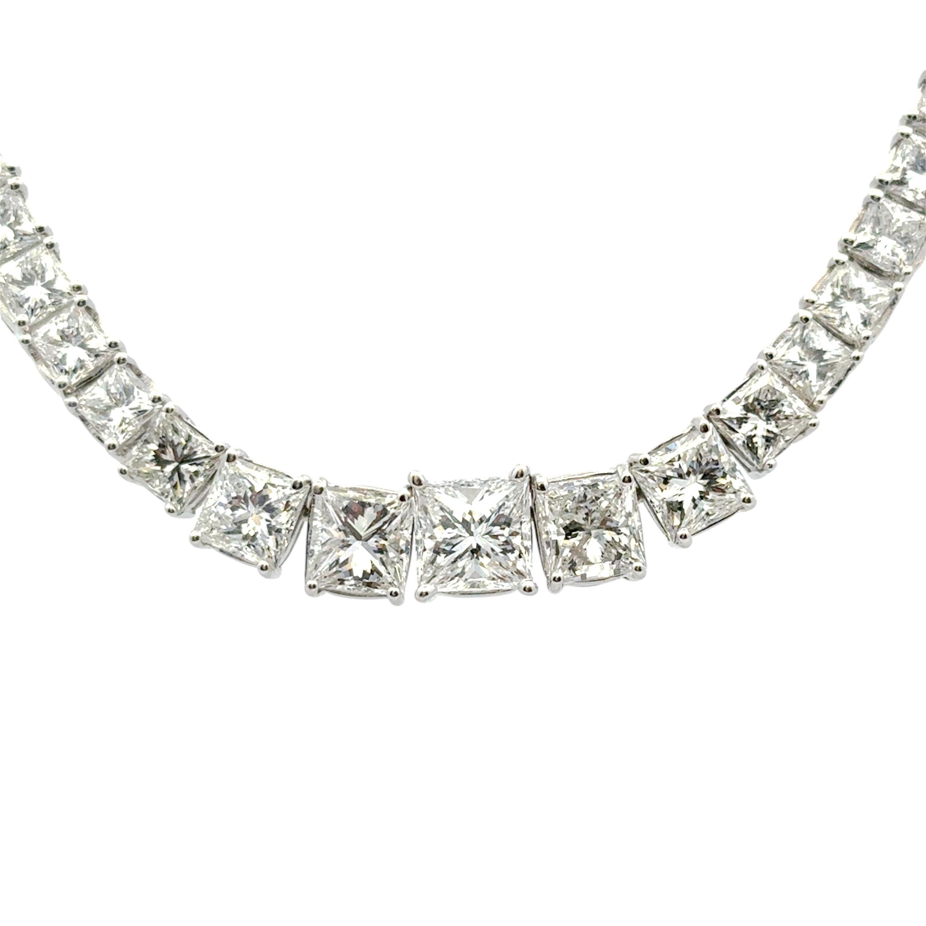 18k White Gold Graduated Diamond Tennis Necklace 4