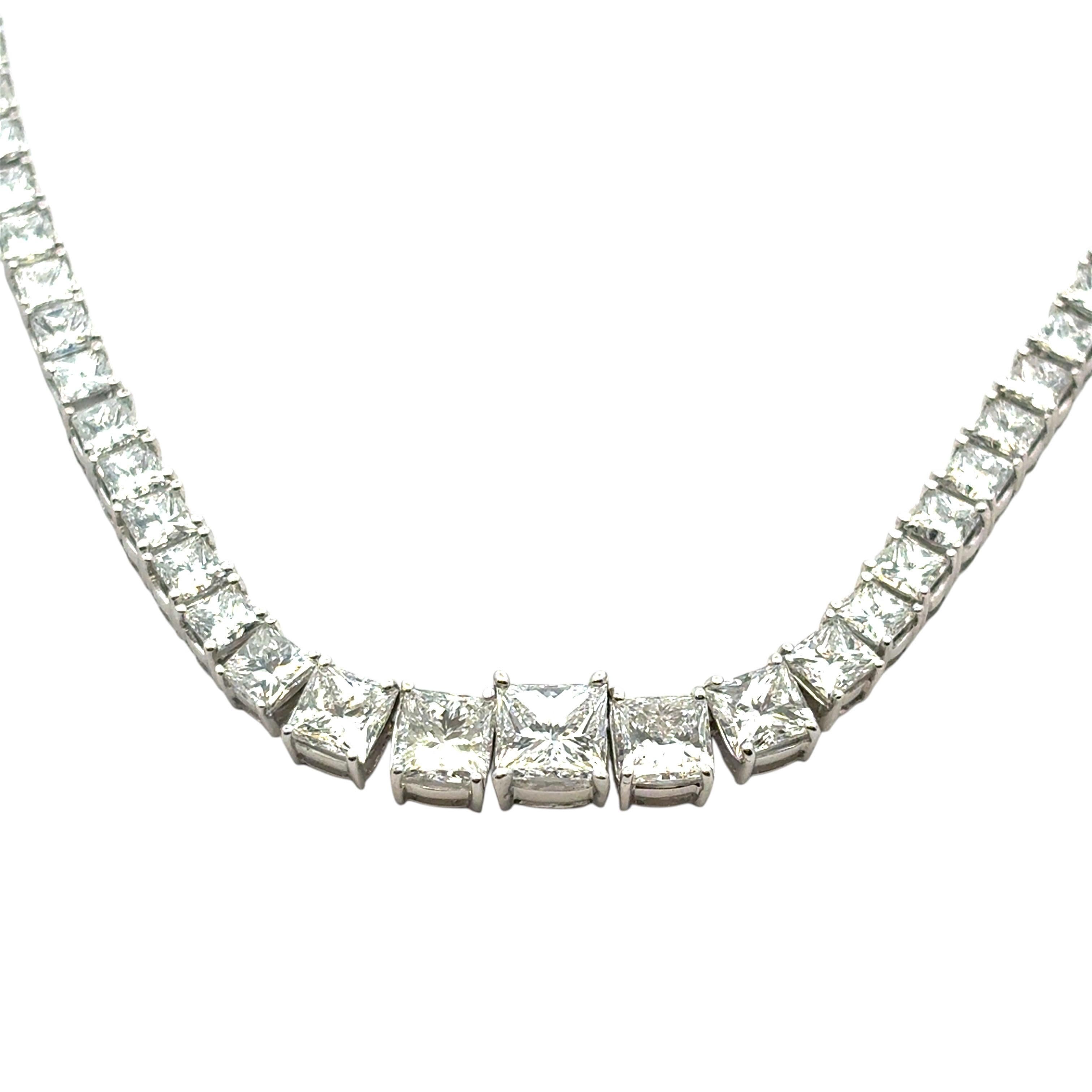 18k White Gold Graduated Diamond Tennis Necklace 2