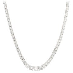 18k White Gold Graduated Diamond Tennis Necklace