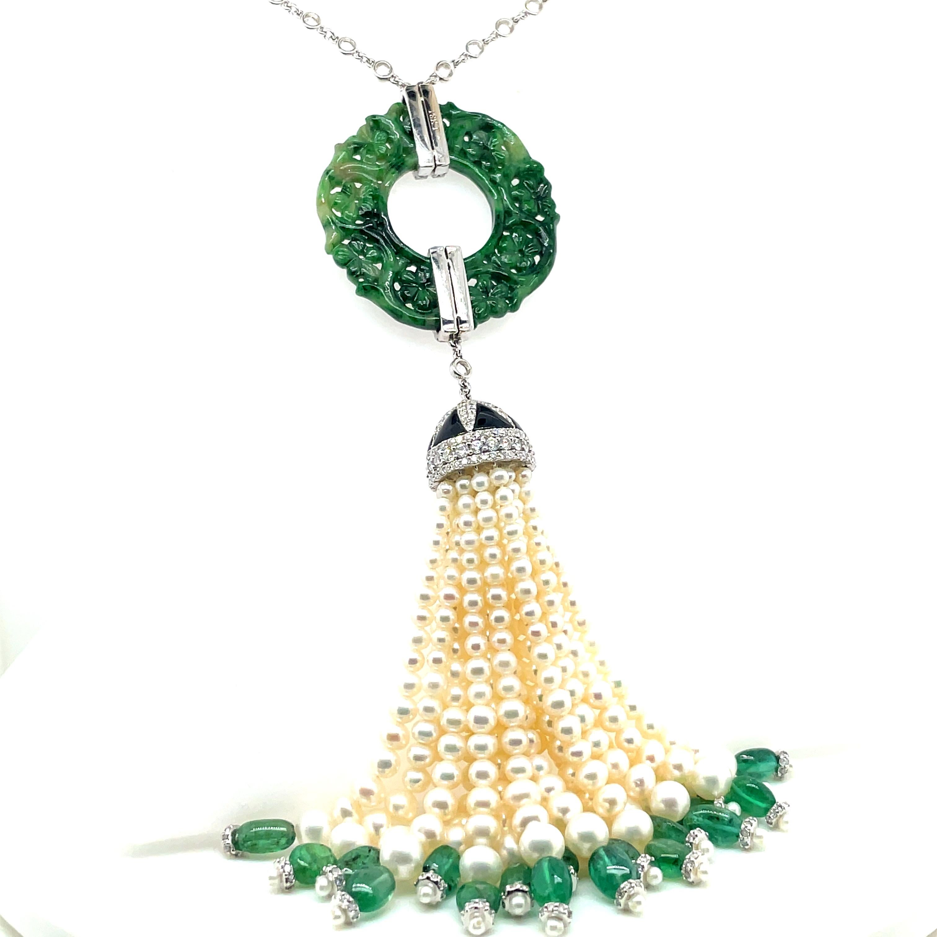 Contemporain Collier à pompon en or blanc 18 carats, jade vert, perle d'émeraude 24,22 carats et diamants en vente
