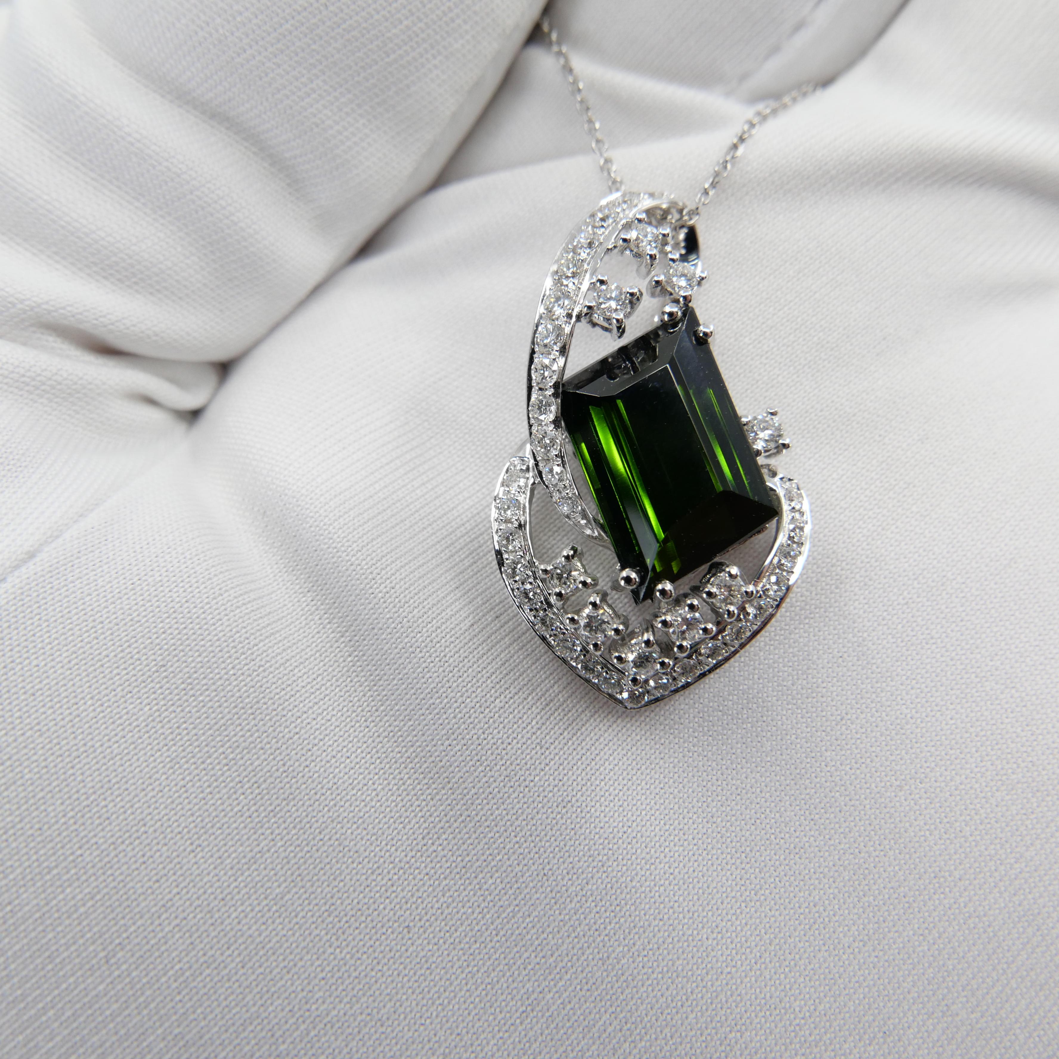 18K White Gold, Green Tourmaline 5.43 Carat and Diamond Pendant For Sale 2