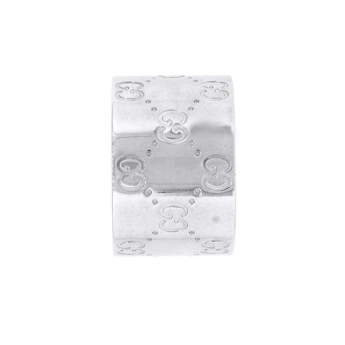 Anillo de eternidad extra ancho Gucci Milan de oro blanco de 18 quilates en Excelente estado para la venta en Boca Raton, FL