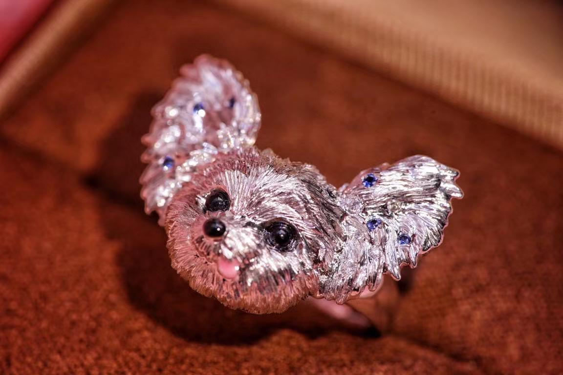 18K White Gold Hand-Carving Natural Black Agate Dog Ring For Sale 12