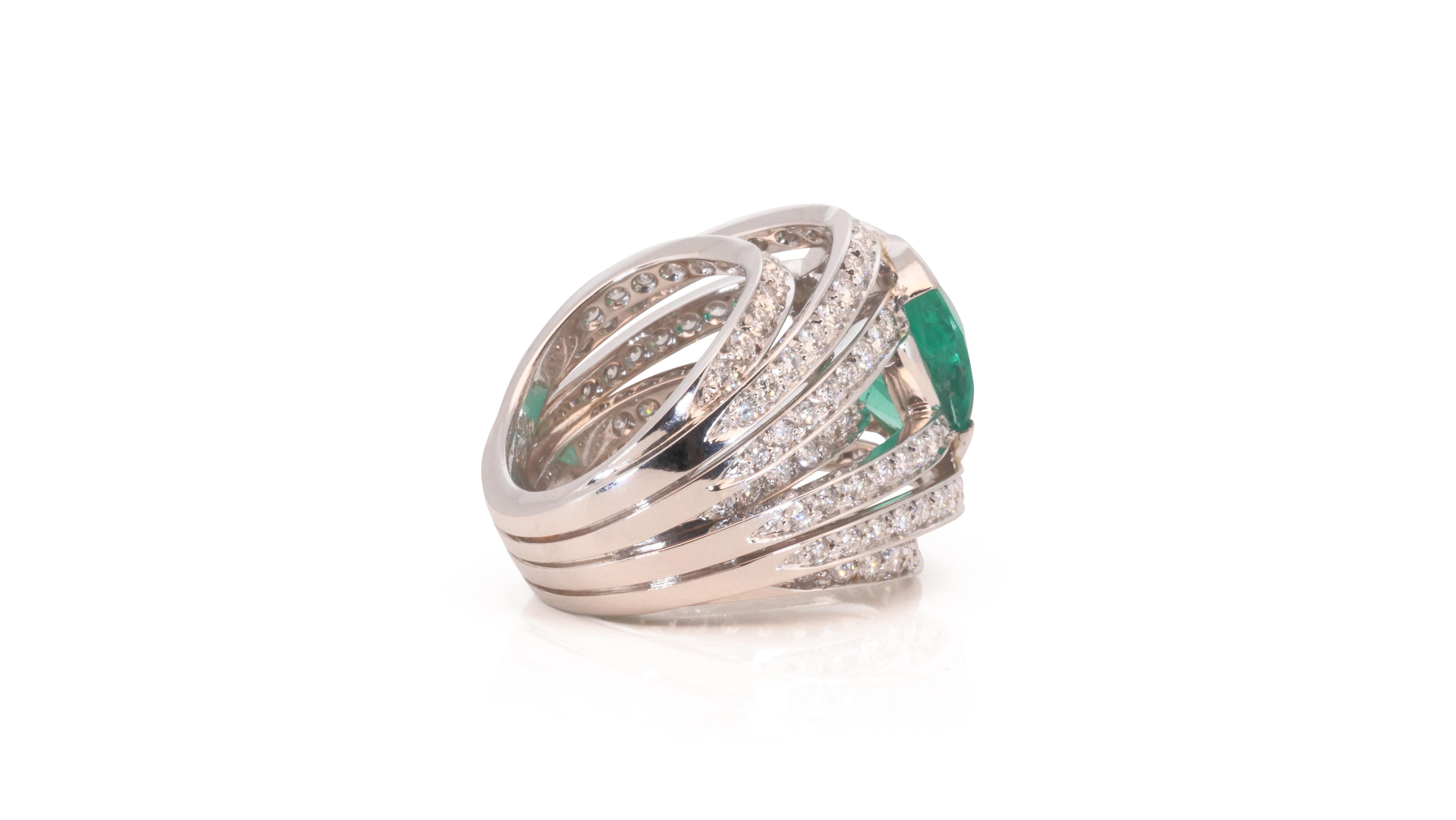 18k White Gold Heart Dome Ring 8.51 Carat Natural Emerald and Diamonds Grs Cert For Sale 2