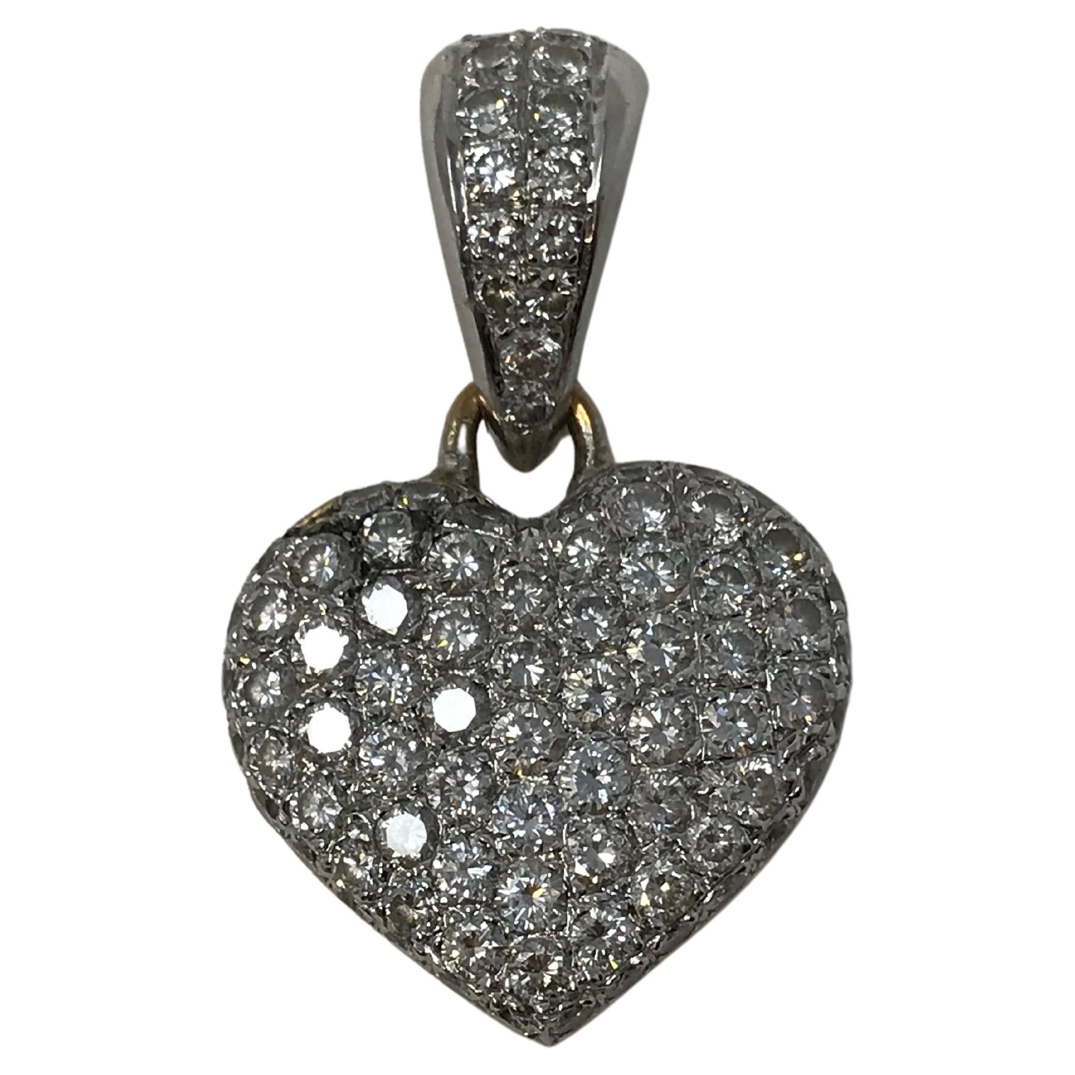 Pendentif cœur en or blanc 18 carats avec 60 diamants naturels