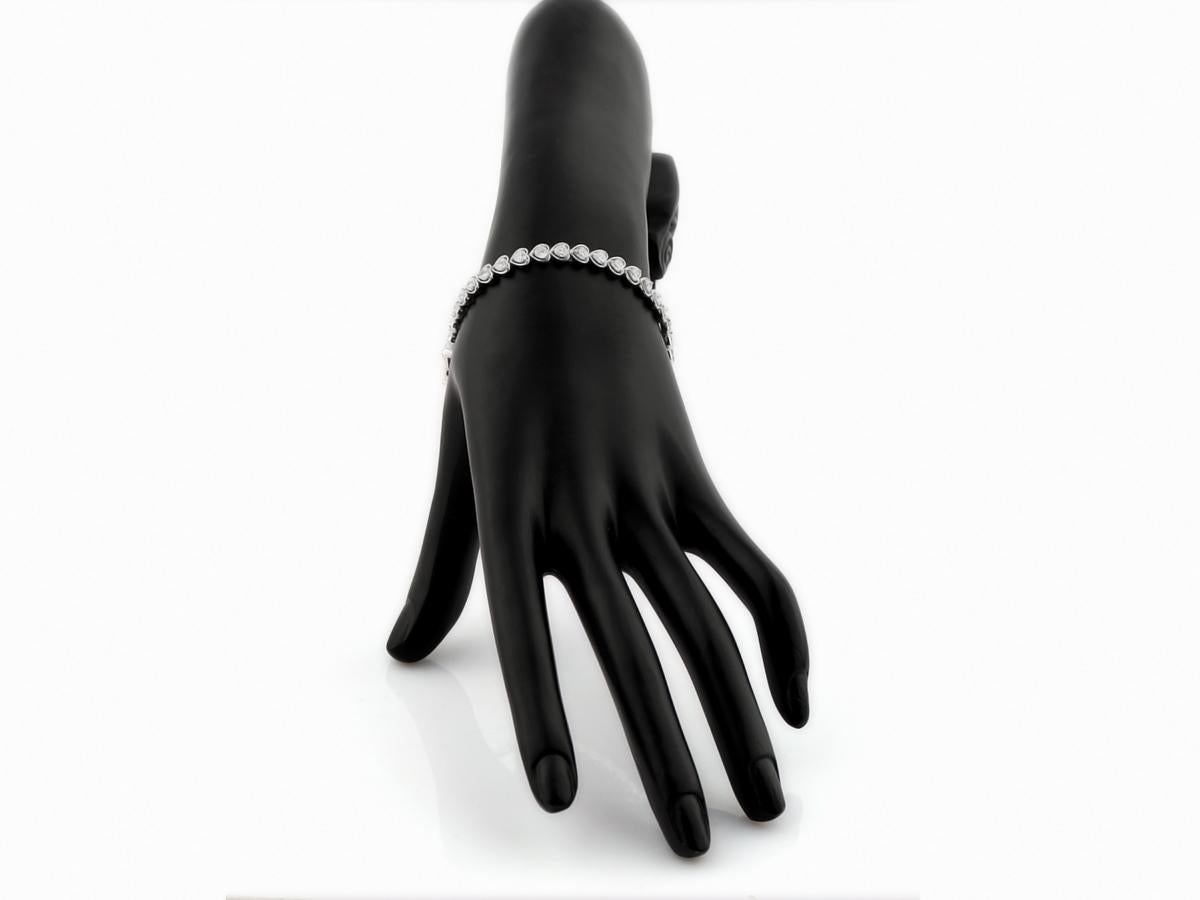 Pulsera de tenis con diamantes en forma de corazón de oro blanco de 18 quilates - 4,84 quilates Corte de corazón en venta