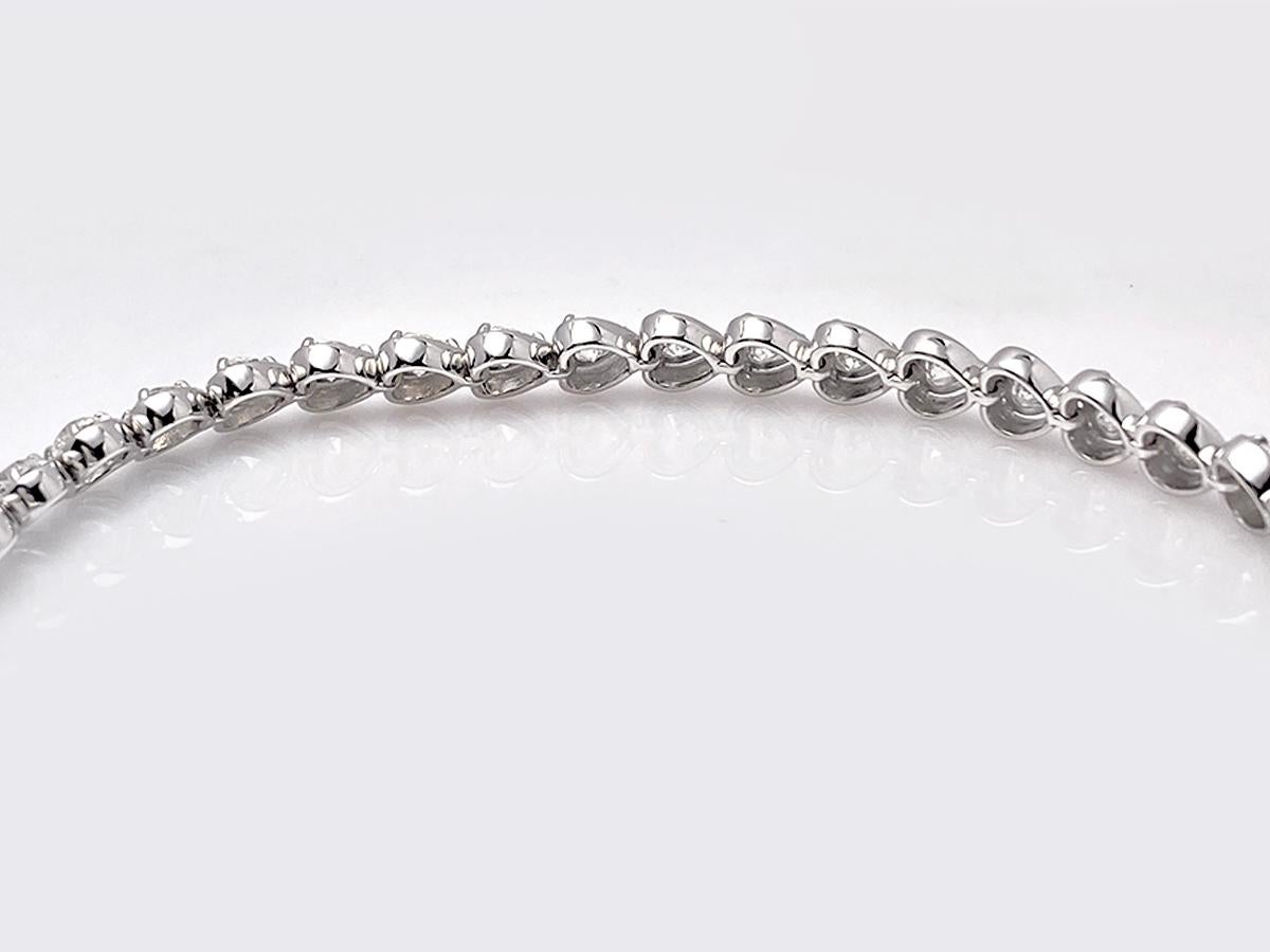 De las mujeres Pulsera de tenis con diamantes en forma de corazón de oro blanco de 18 quilates - 4,84 quilates en venta