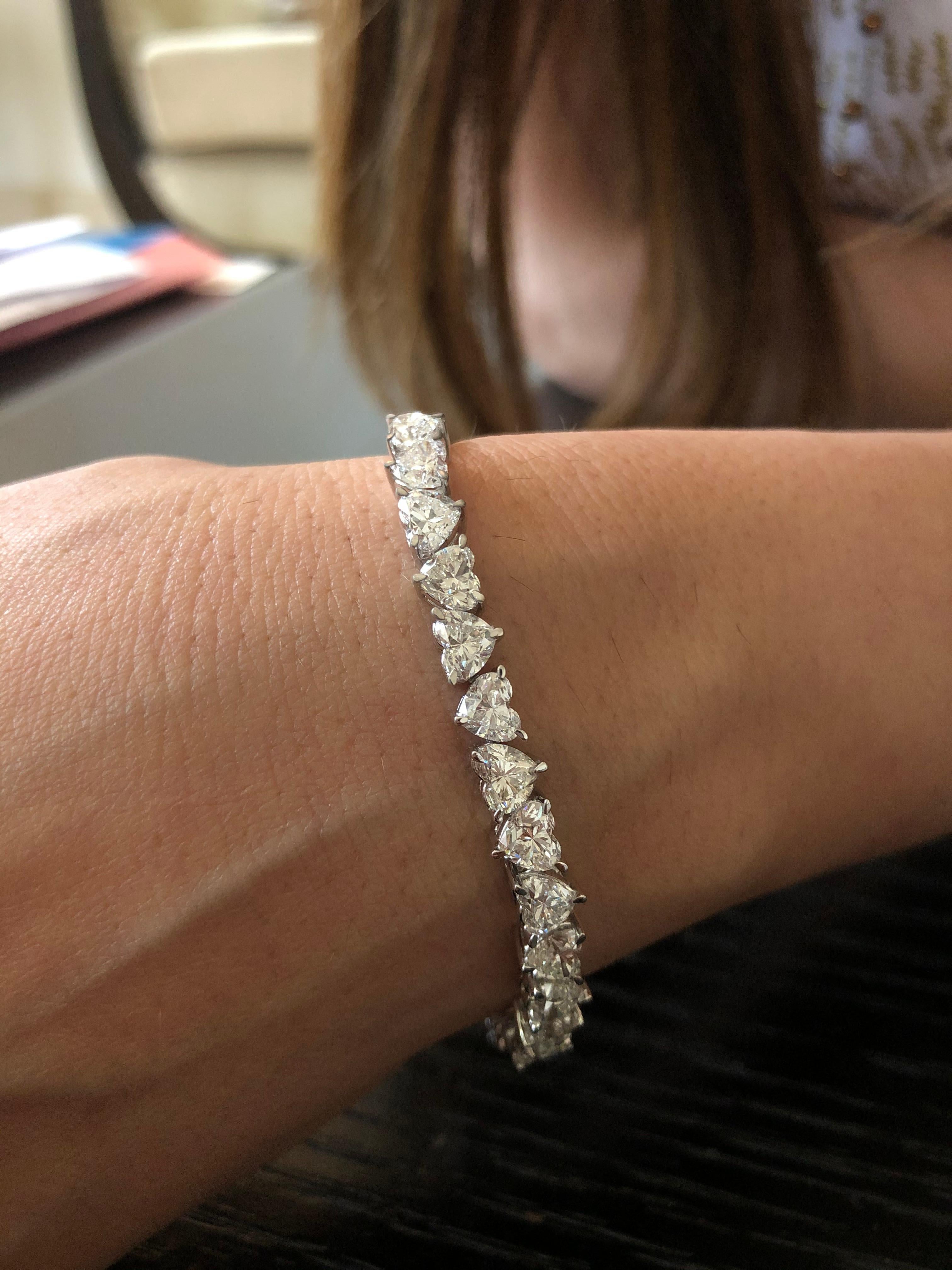 18 Karat White Gold Heart Shape White 