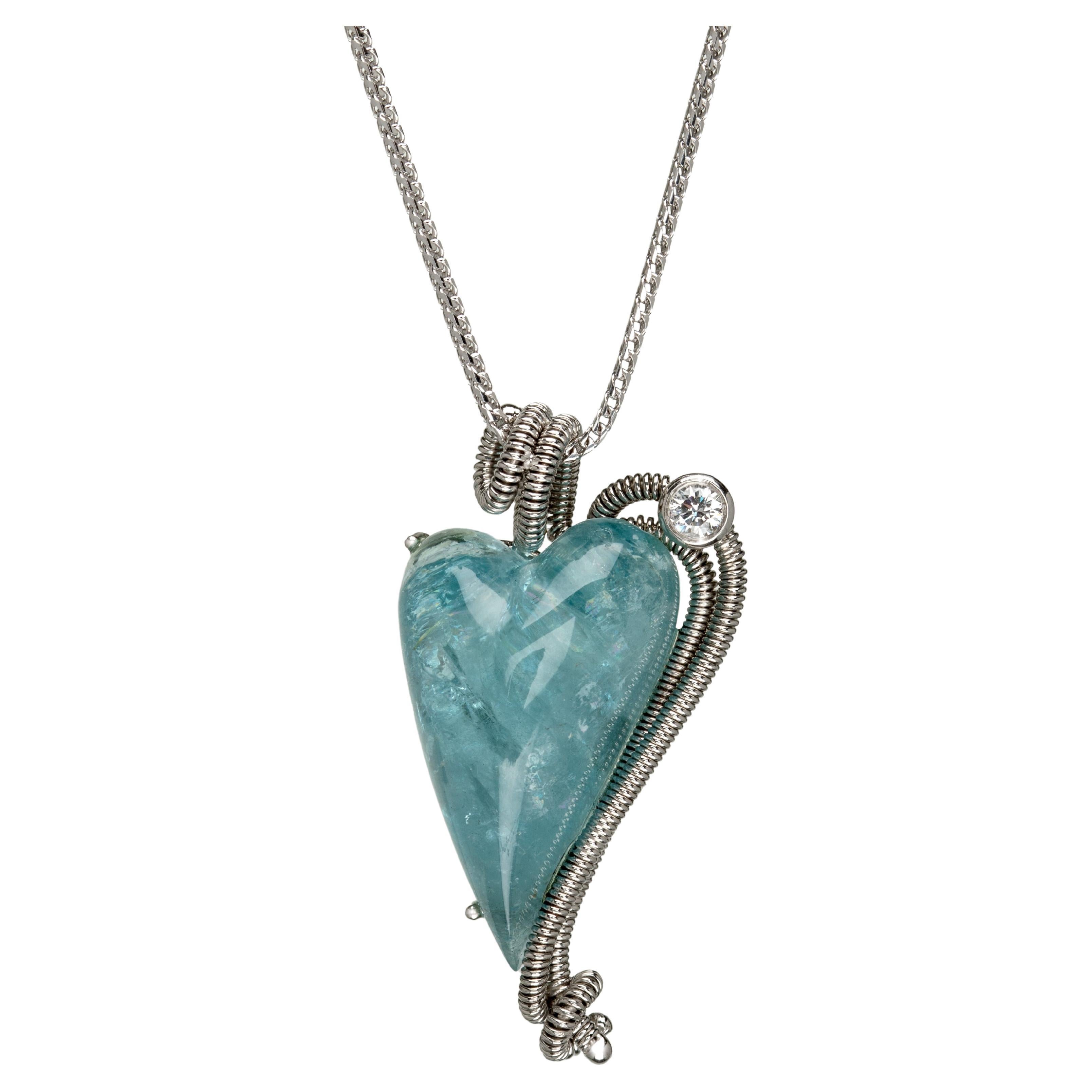 18k White Gold Heart Shaped Aquamarine Pendant with Diamond For Sale