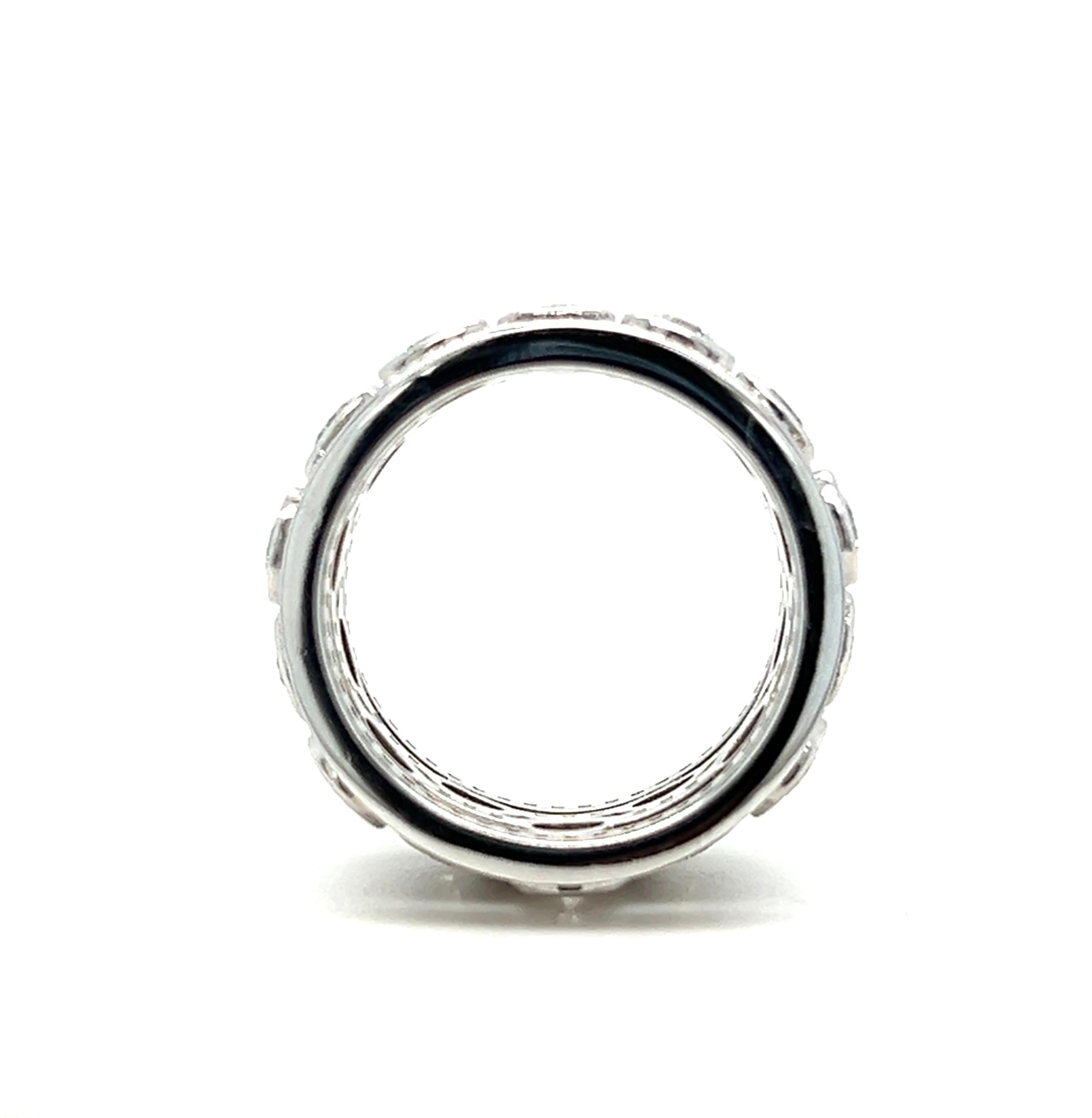 Anillo Eterno de Diamantes Hearts On Fire de Oro Blanco de 18k en venta 3