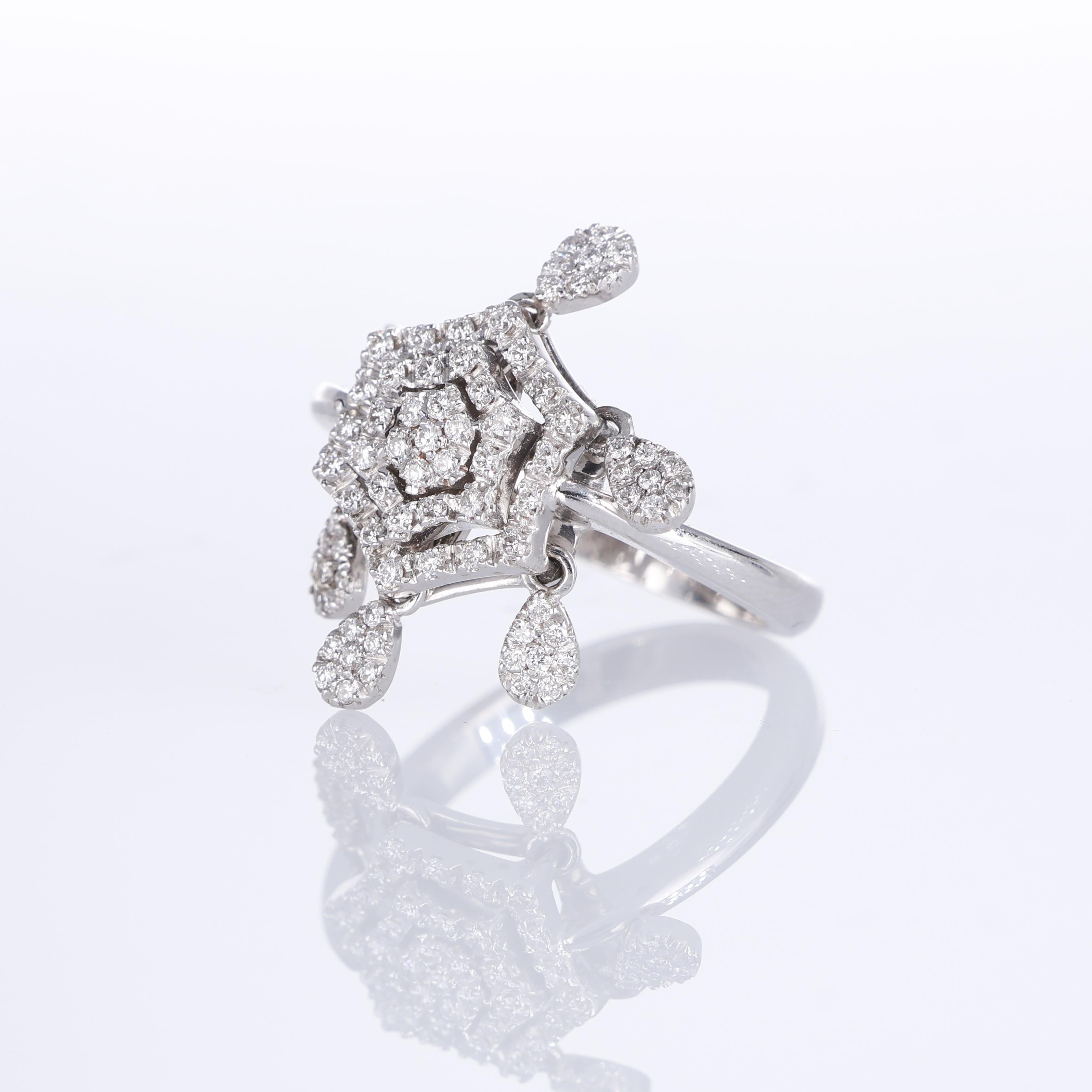 18K White Gold Hexagonal Ring with Diamond Pave and Teardrop Pendants In New Condition For Sale In Bergamo, BG