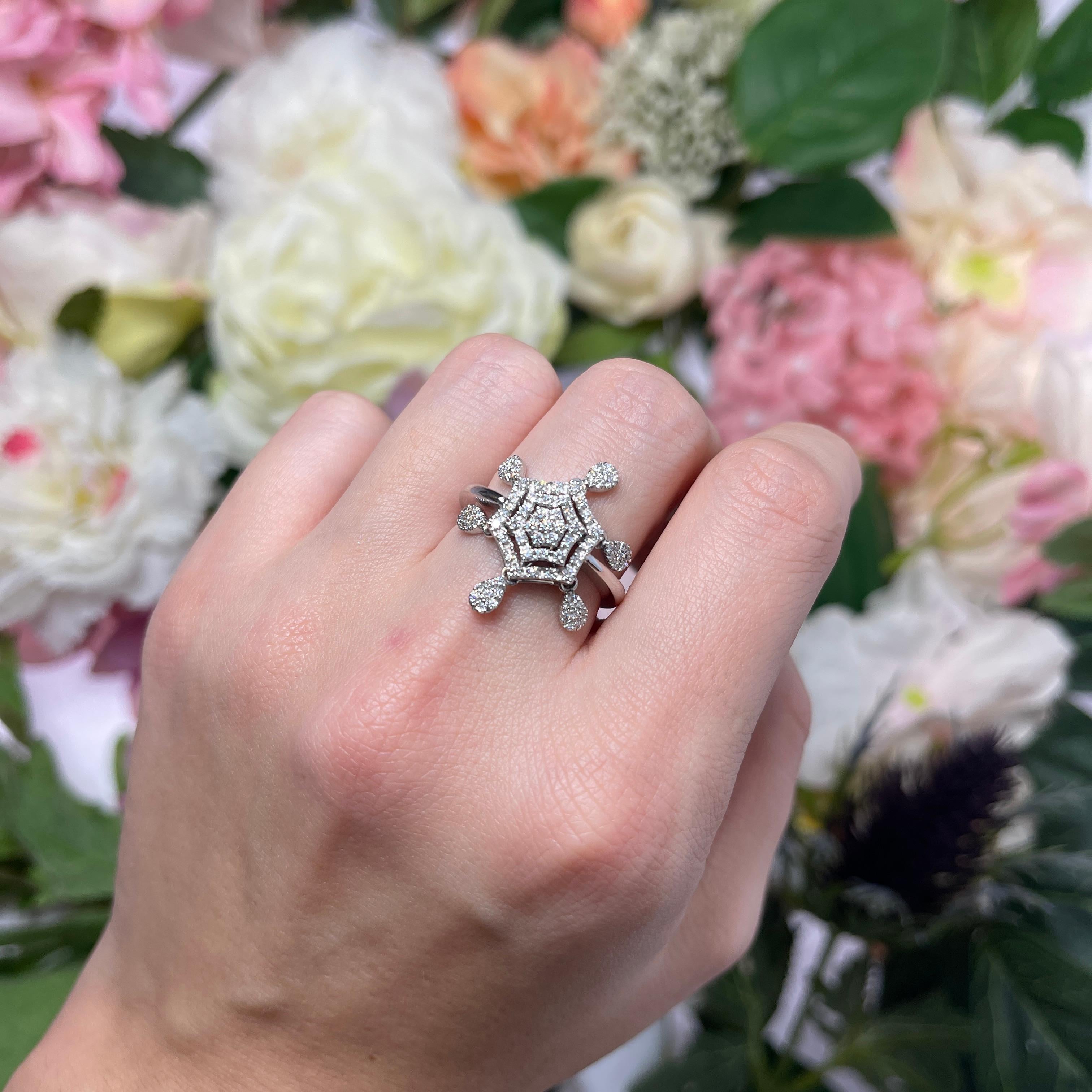 18K White Gold Hexagonal Ring with Diamond Pave and Teardrop Pendants For Sale 3