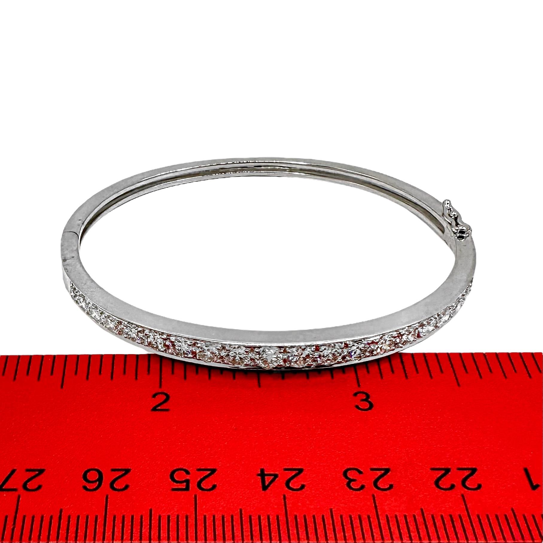 18K White Gold Hinged Bangle Bracelet with 2.20ct of Diamonds Across The Top 3