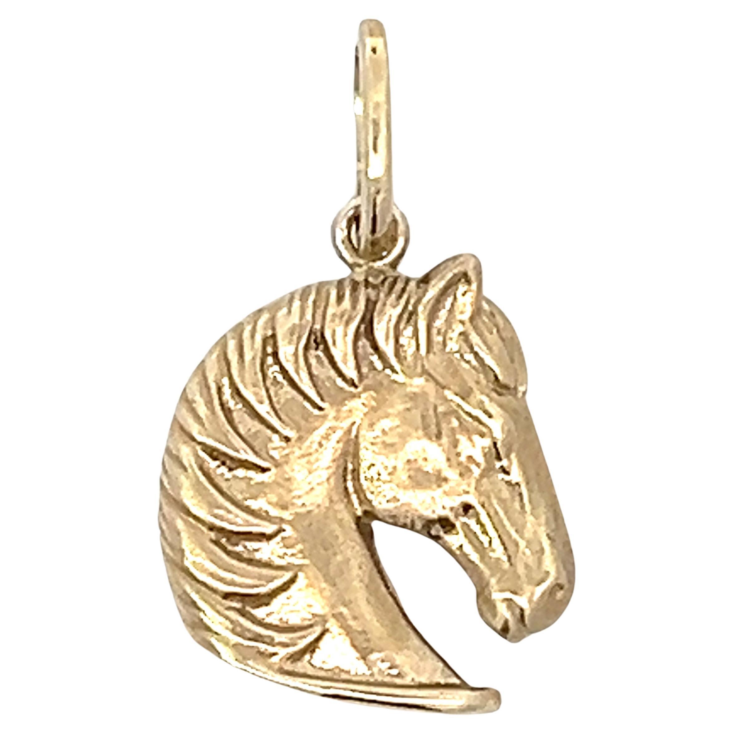 18k White Gold Horse Pendant For Sale