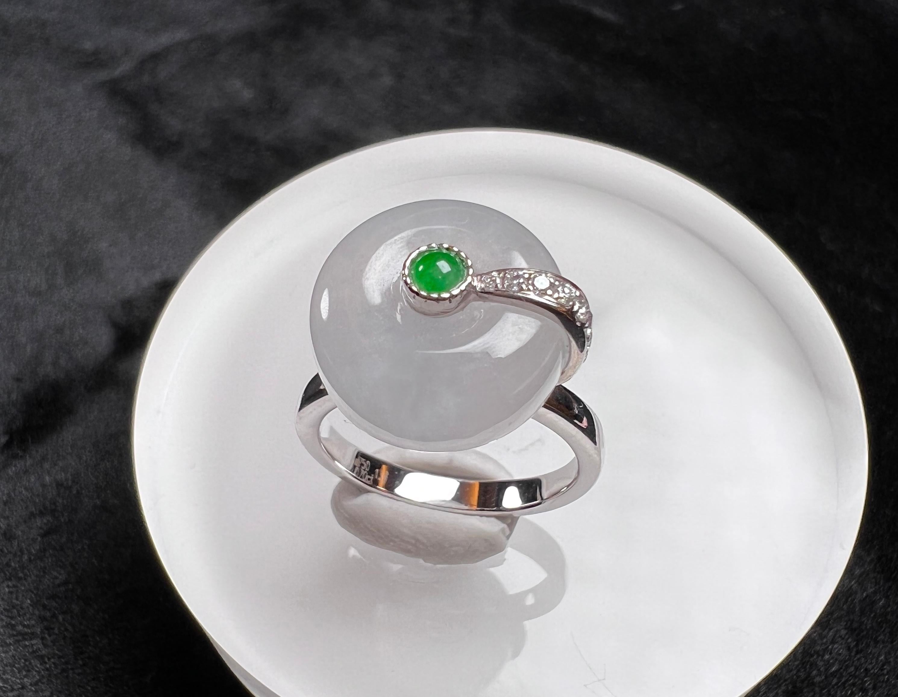 Women's or Men's 18K White Gold Icy Jadeite Green Jadeite Apple Ring Cocktail Ring For Sale