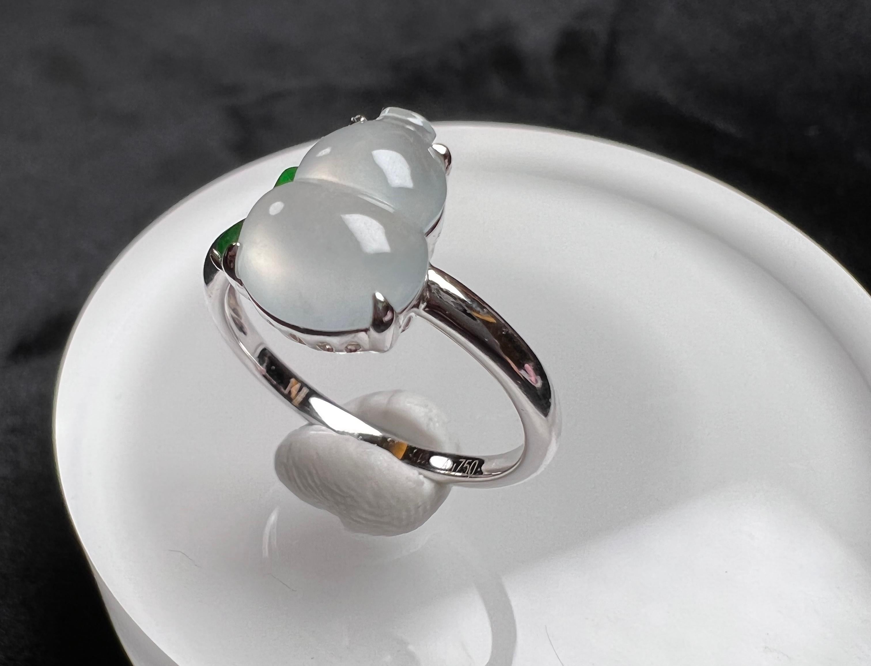Women's or Men's 18K White Gold Icy Jadeite Green Jadeite Gourd Ring Cocktail Ring For Sale