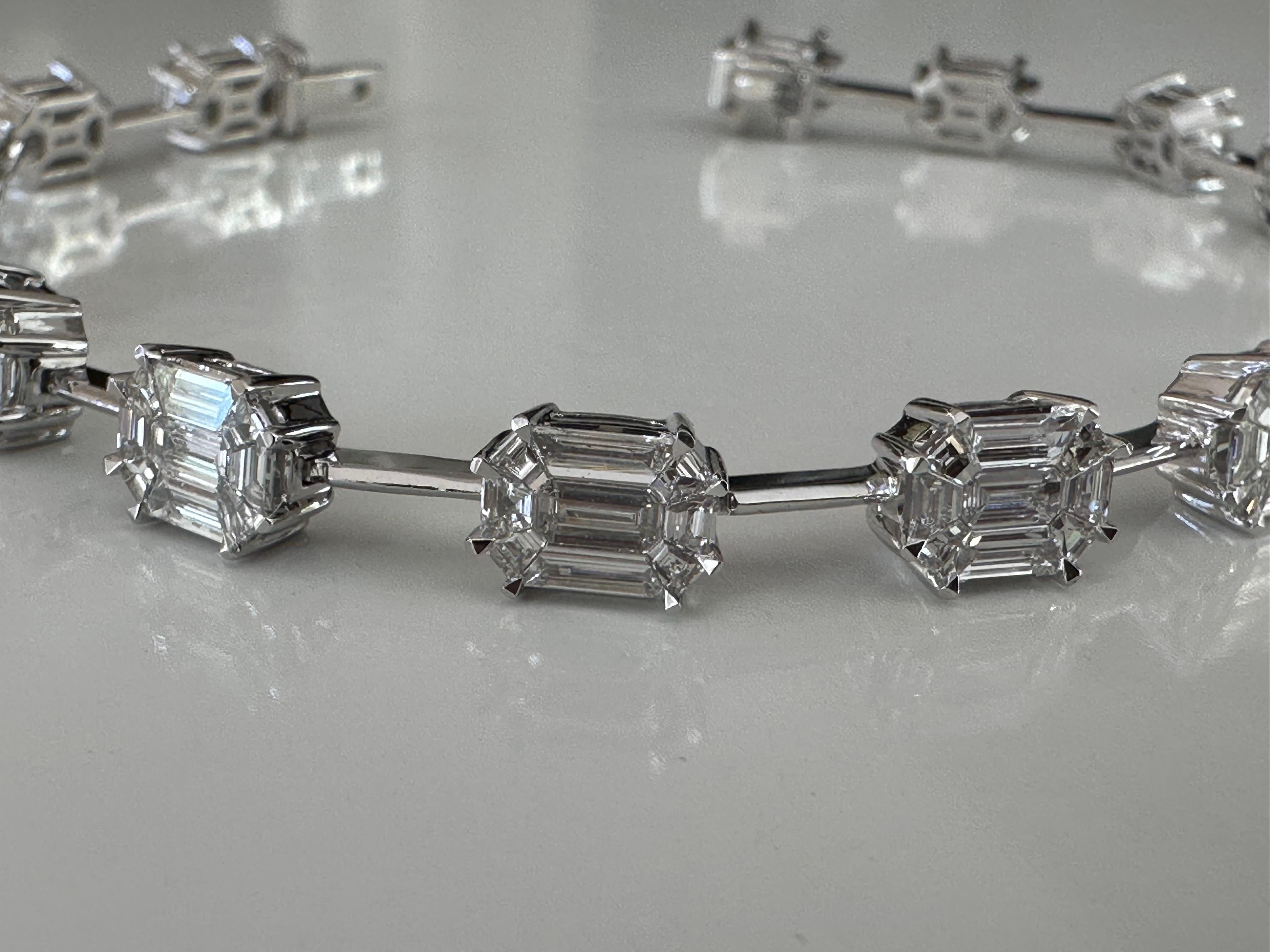 Emerald Cut 18K White Gold Illusion Emerald-Cut Diamond Link Bracelet  For Sale
