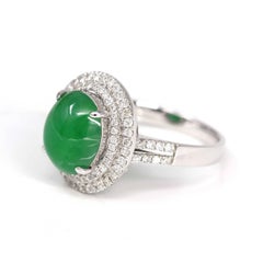 Bague en or blanc 18 carats avec jadéite verte impériale et diamants