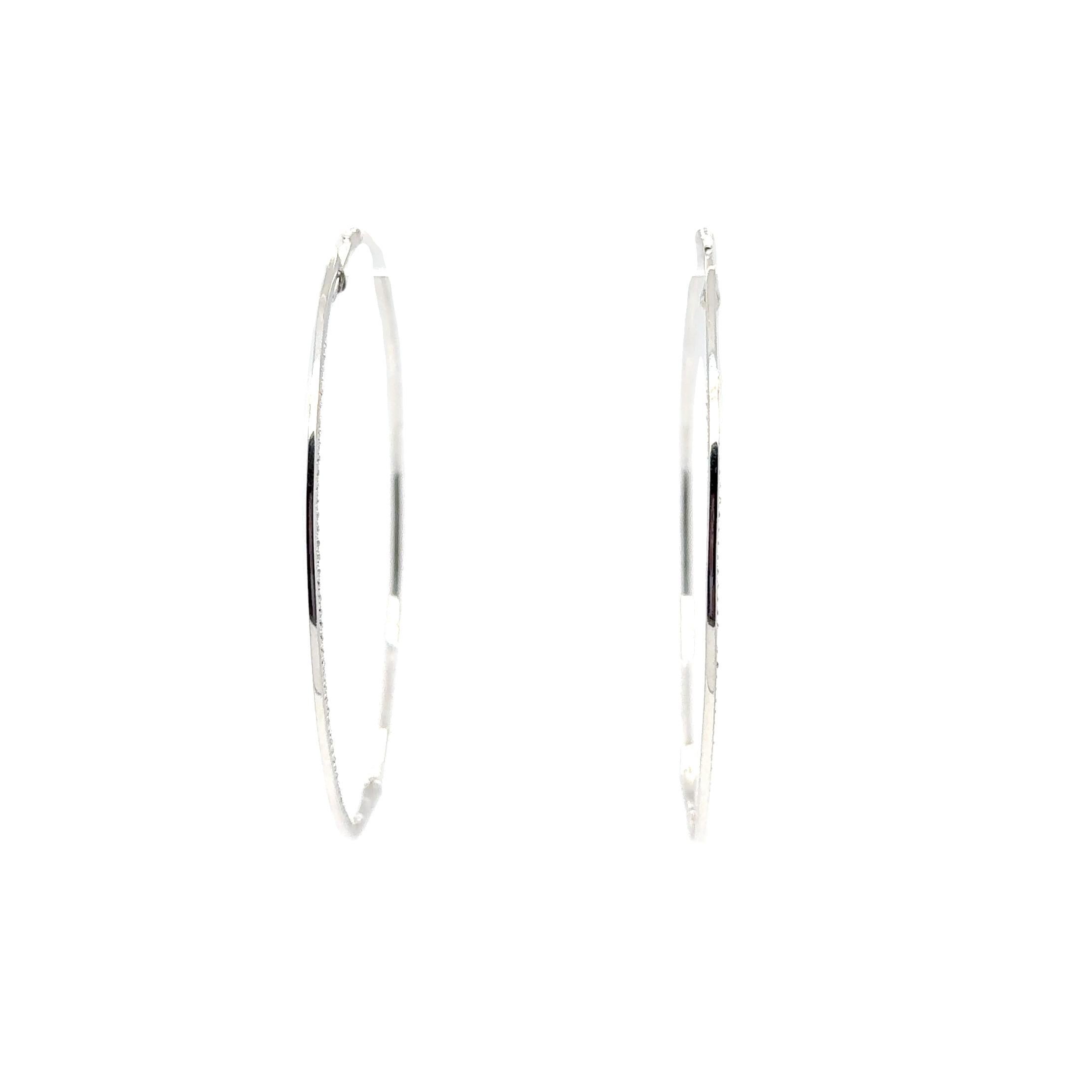 Pendientes de aro de oro blanco de 18 quilates con 248 diamantes redondos talla brillante Moderno en venta